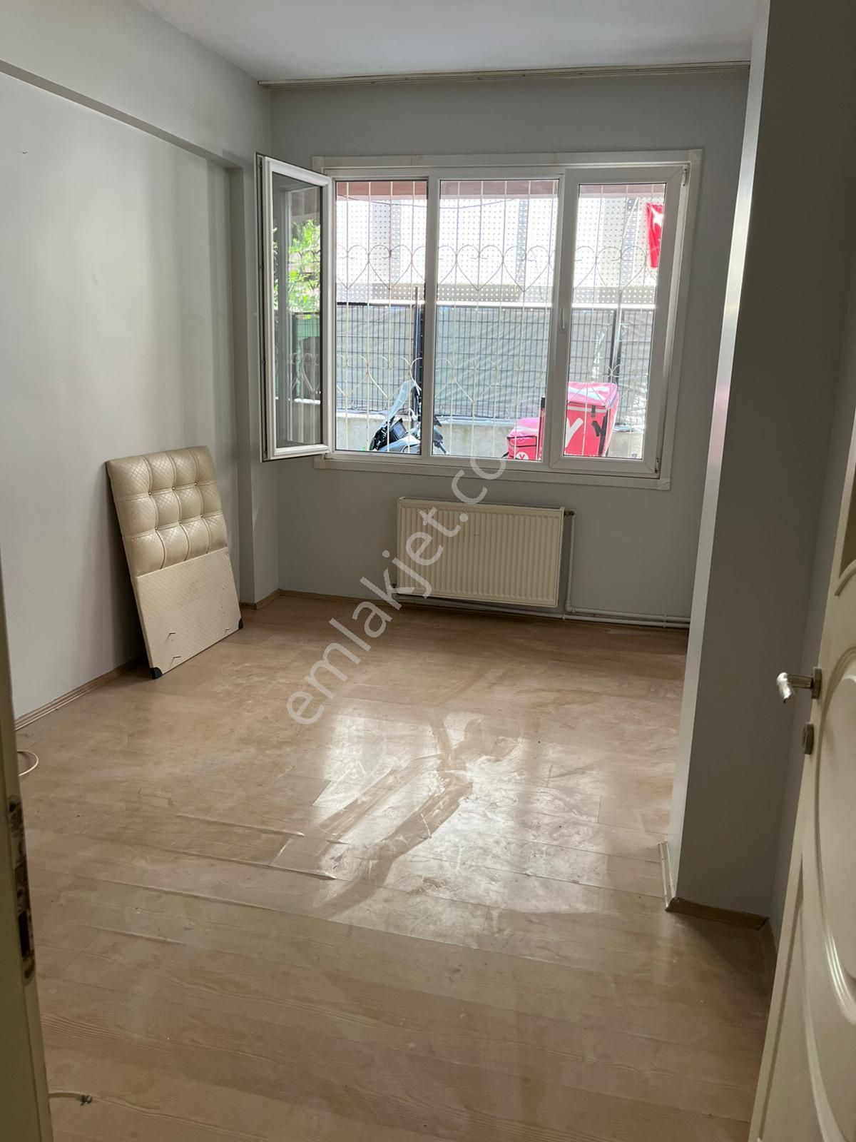 İstanbul House'dan Bahçelievler'de 2+1 Ferah Düz Giriş Daire