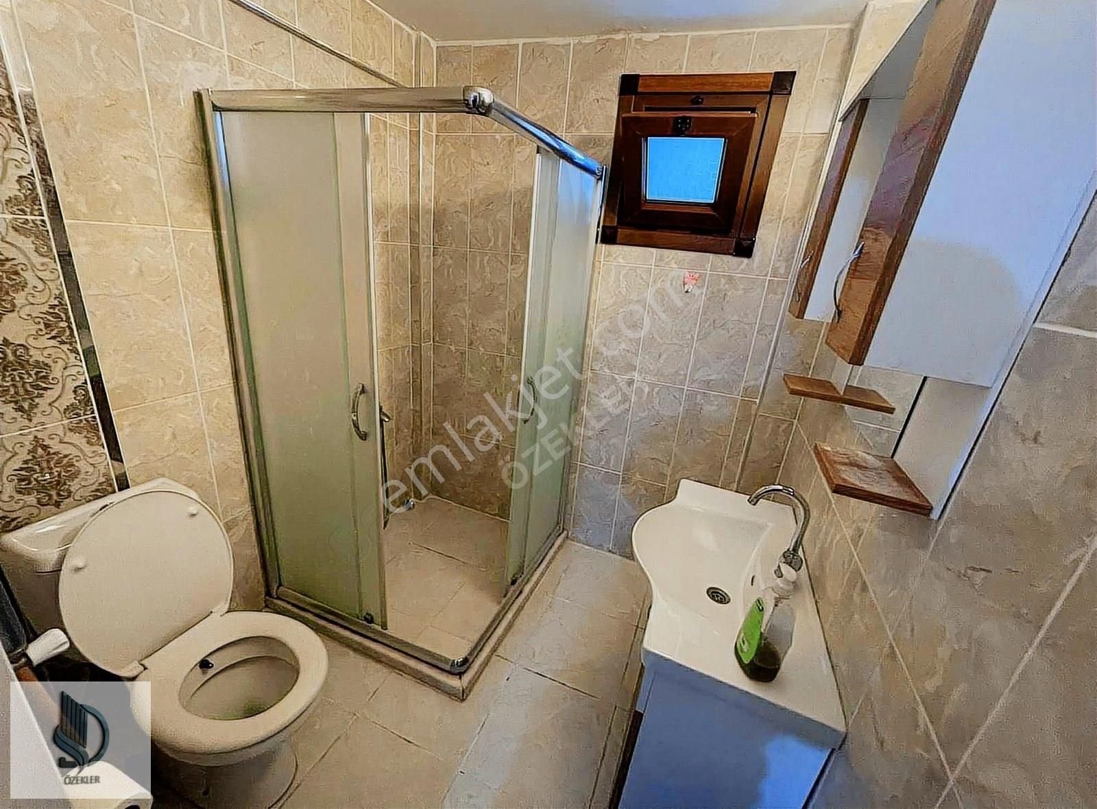 Bahçelievler Fatih Cad Üzeri 2 + 1 Eşyalı Satılık