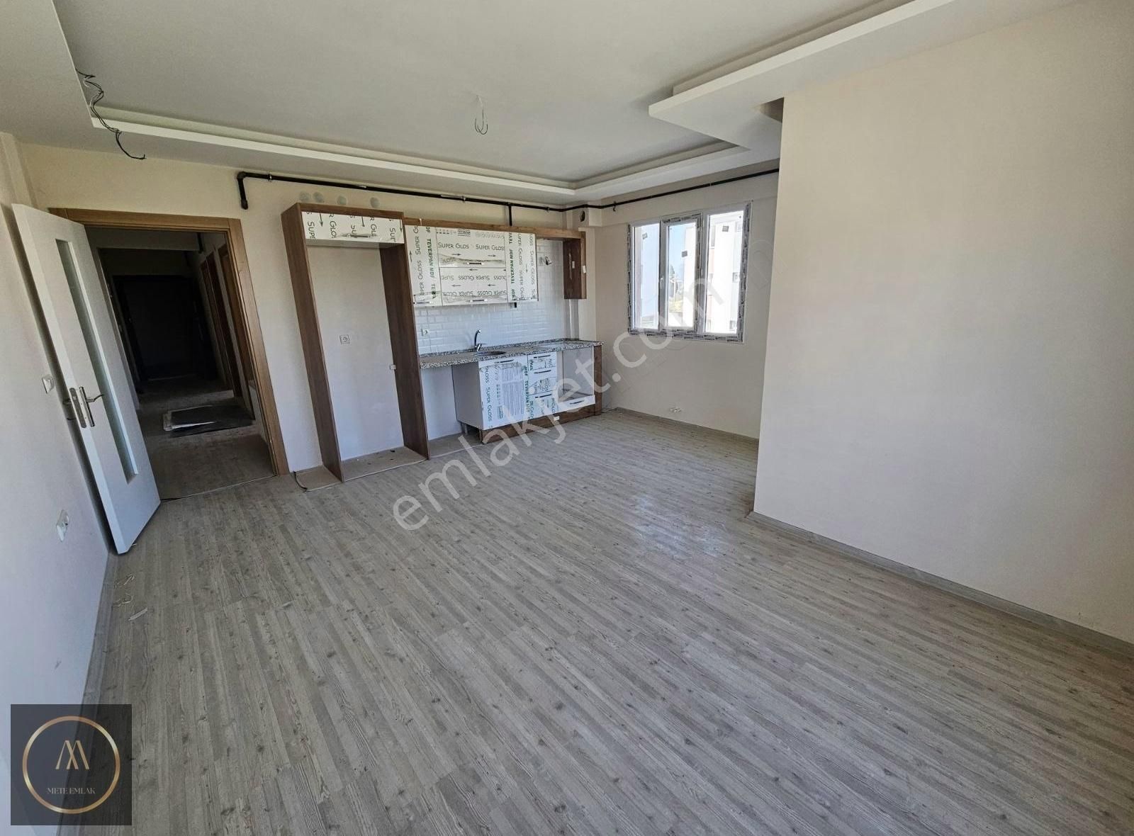Muradiye Mh'de Kiralık Site İçinde 2+1 Arakat Sıfır Daire