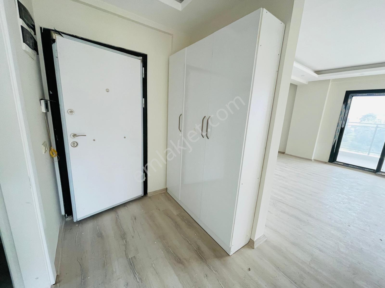 Davutlar Milli Park’a Yakın Elit Güvenlikli Havuzlu Otoparklı Sitede 2+1 90m2 Arakat Daireler - Görsel 21
