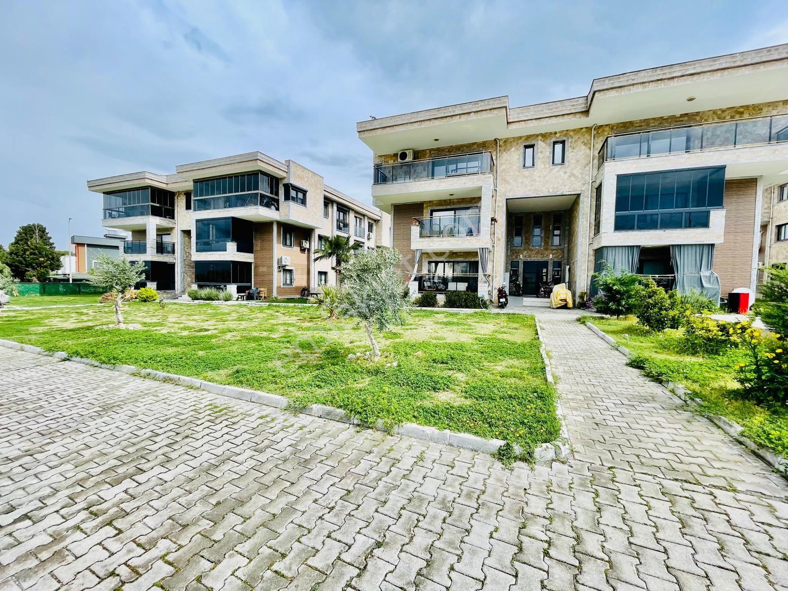 Davutlar Milli Park’a Yakın Elit Güvenlikli Havuzlu Otoparklı Sitede 2+1 90m2 Arakat Daireler - Görsel 11