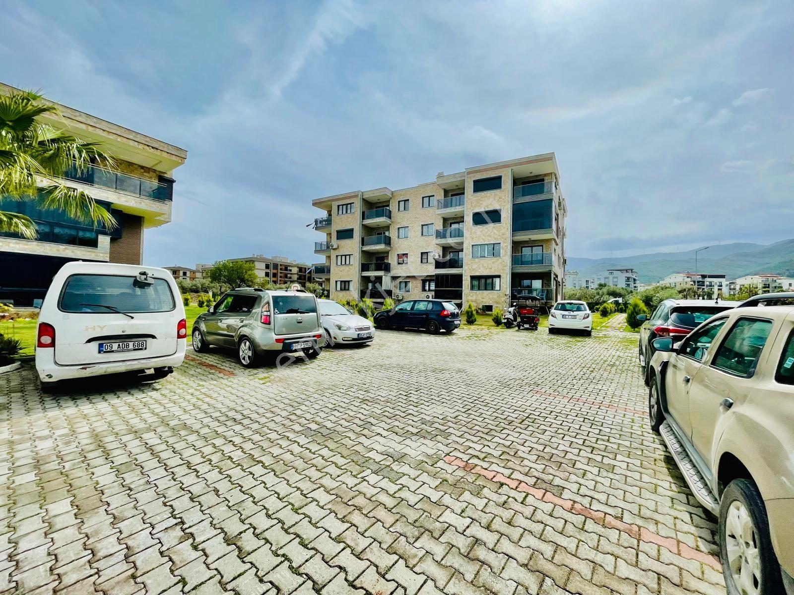 Davutlar Milli Park’a Yakın Elit Güvenlikli Havuzlu Otoparklı Sitede 2+1 90m2 Arakat Daireler - Görsel 8