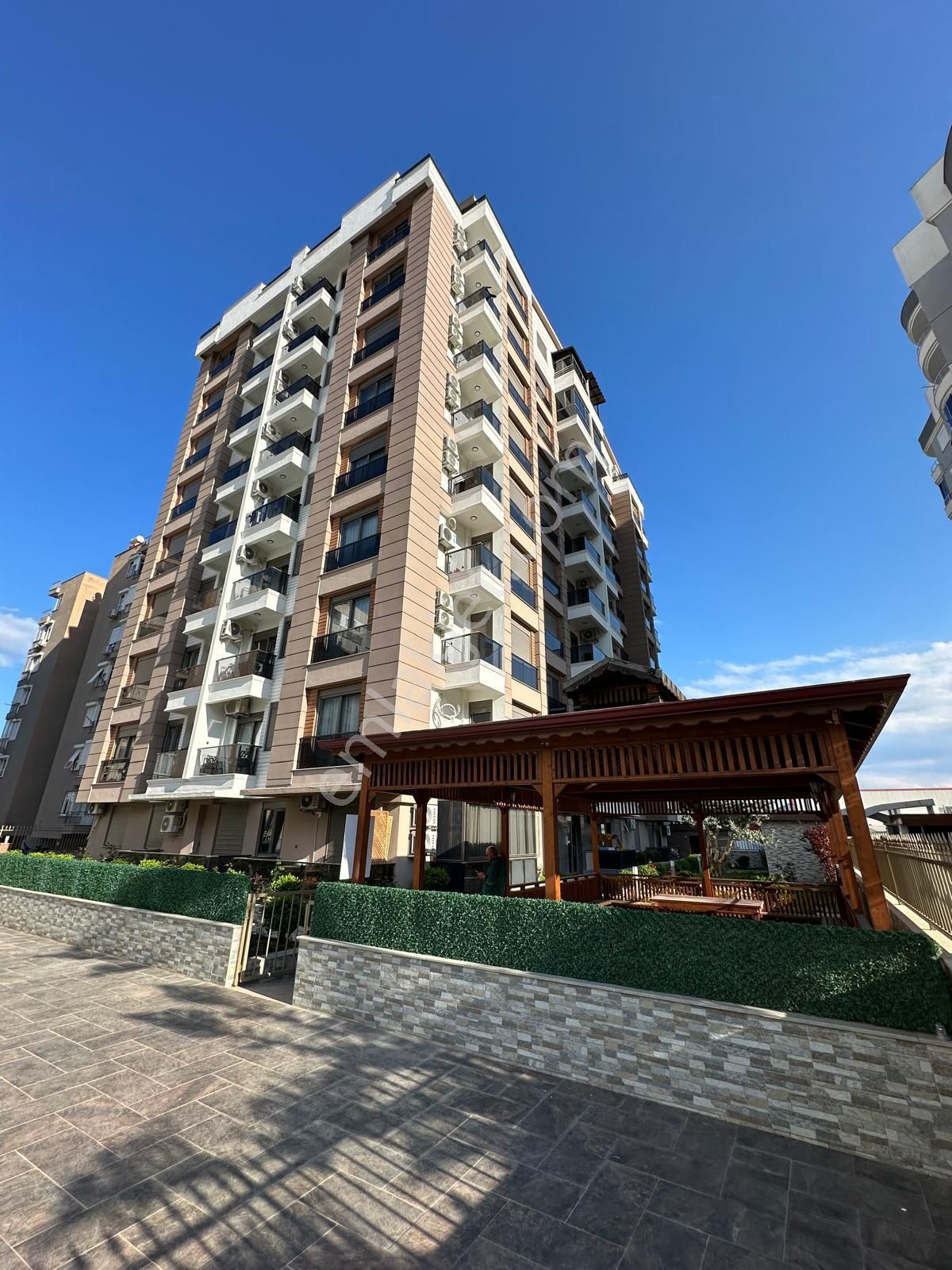Güvensoy Dan Konyaaltı Satılık Luks Sitede 1+1daire
