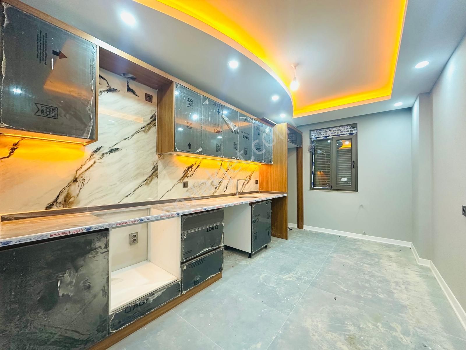 ​🏡 3+1 140m2 Ultra Lüx Havuzlu Binada Katta Asansörlü Kaçırılmaz Daire!