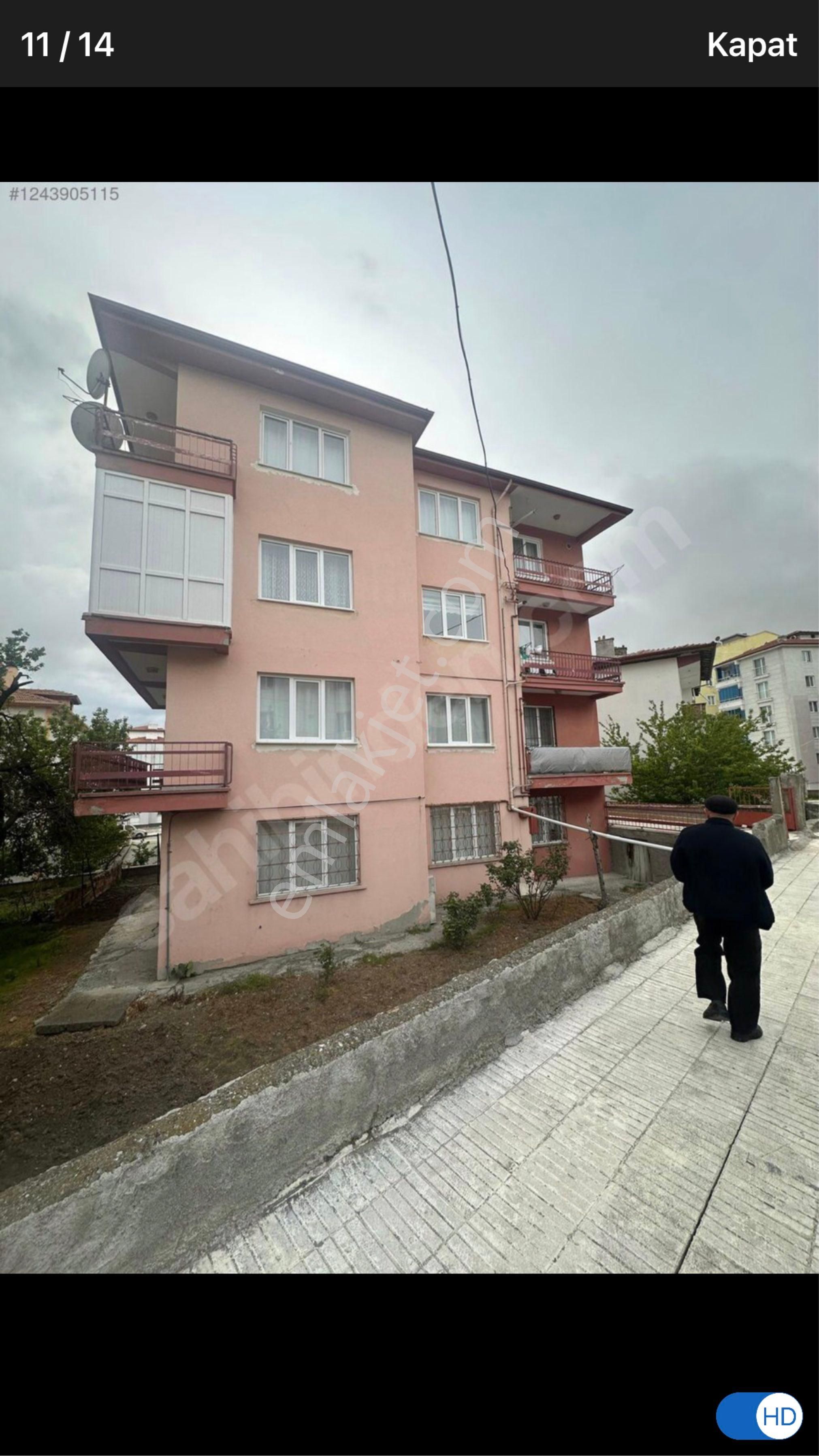 Çorum Merkez De 3+1 160 M2 Tadilatlı Kentsel Dönüşüme Uygun Daire
