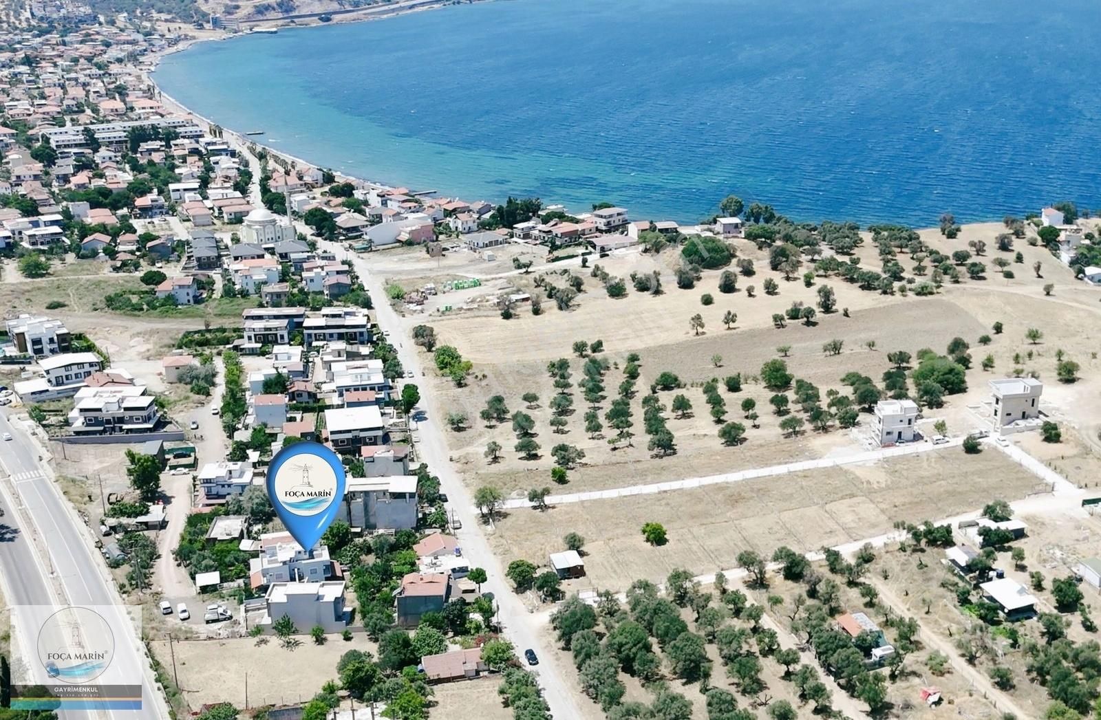 Yenifoça Gencelli'de Denize Yürüme Mesafesinde 2+1 Dubleks Villa