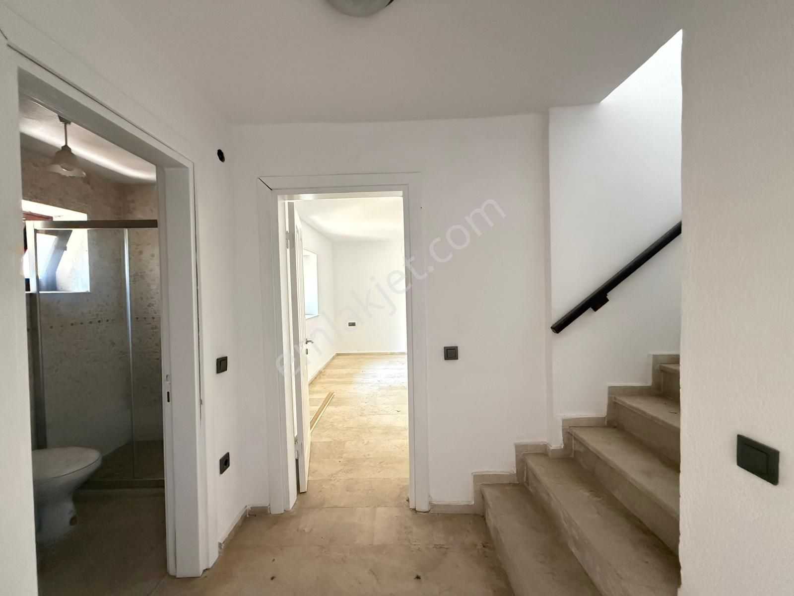 Gümüşlük Karakaya’da 3+1 Satılık Ters Dubleks Villa - Görsel 18