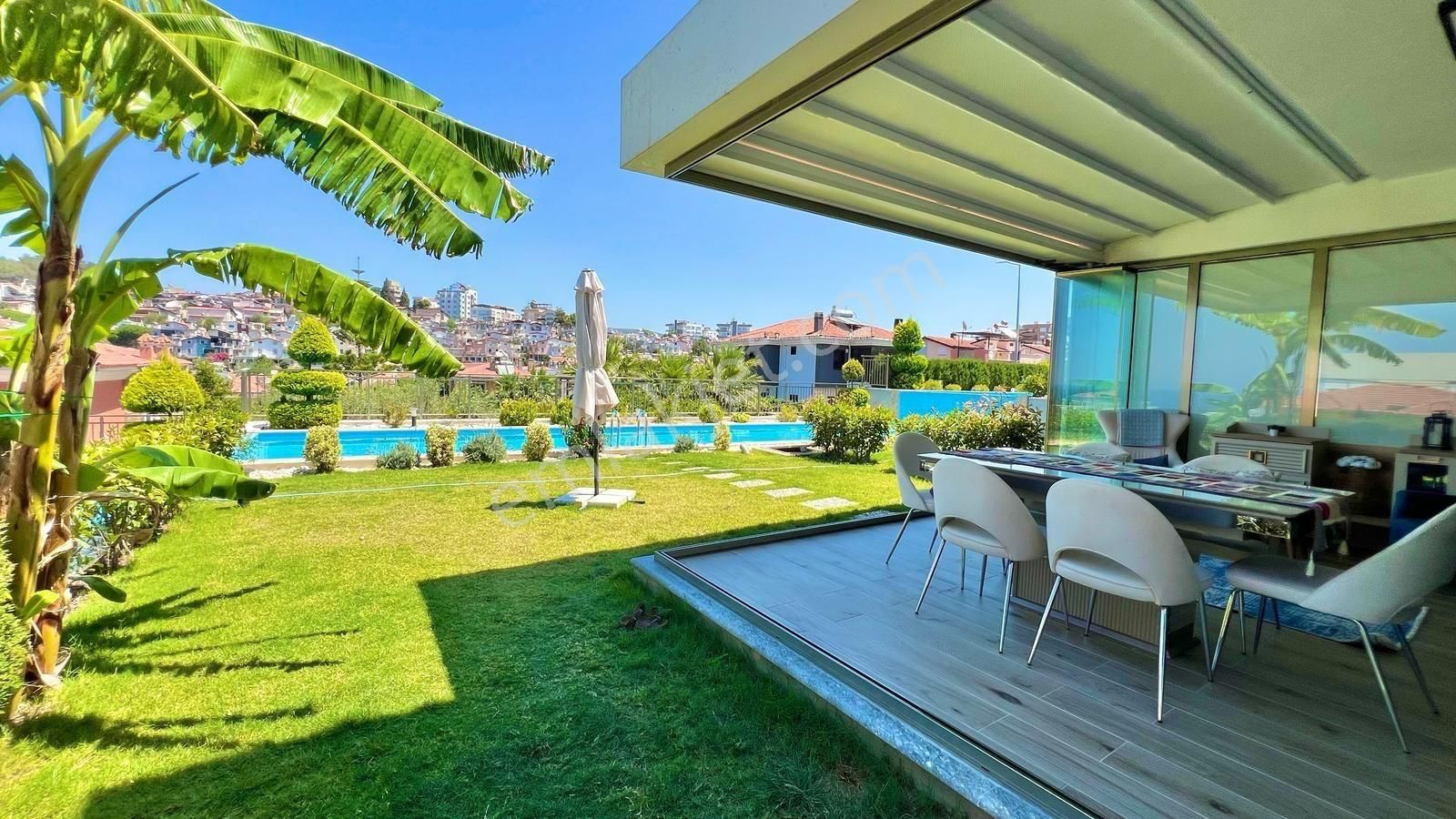 Kadınlar Denizinde Sahile 300mt Mesafede 3+1 130m2 Lux İkiz Villalar - Görsel 2