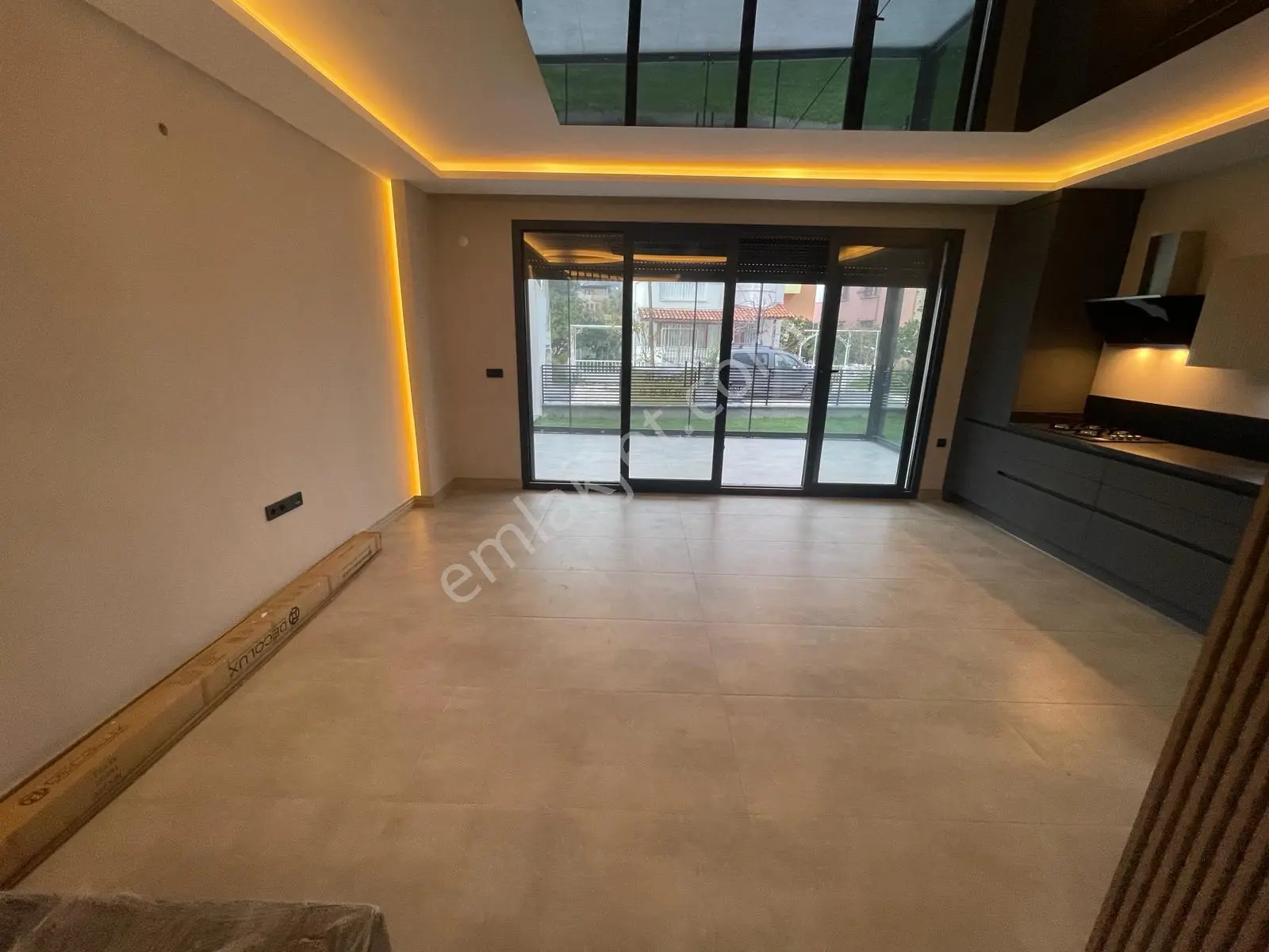 Poyraz Gayrimenkul'den Altınoluk'ta Satılık Sıfır Deniz'e Çok Yakın Villa - Görsel 5