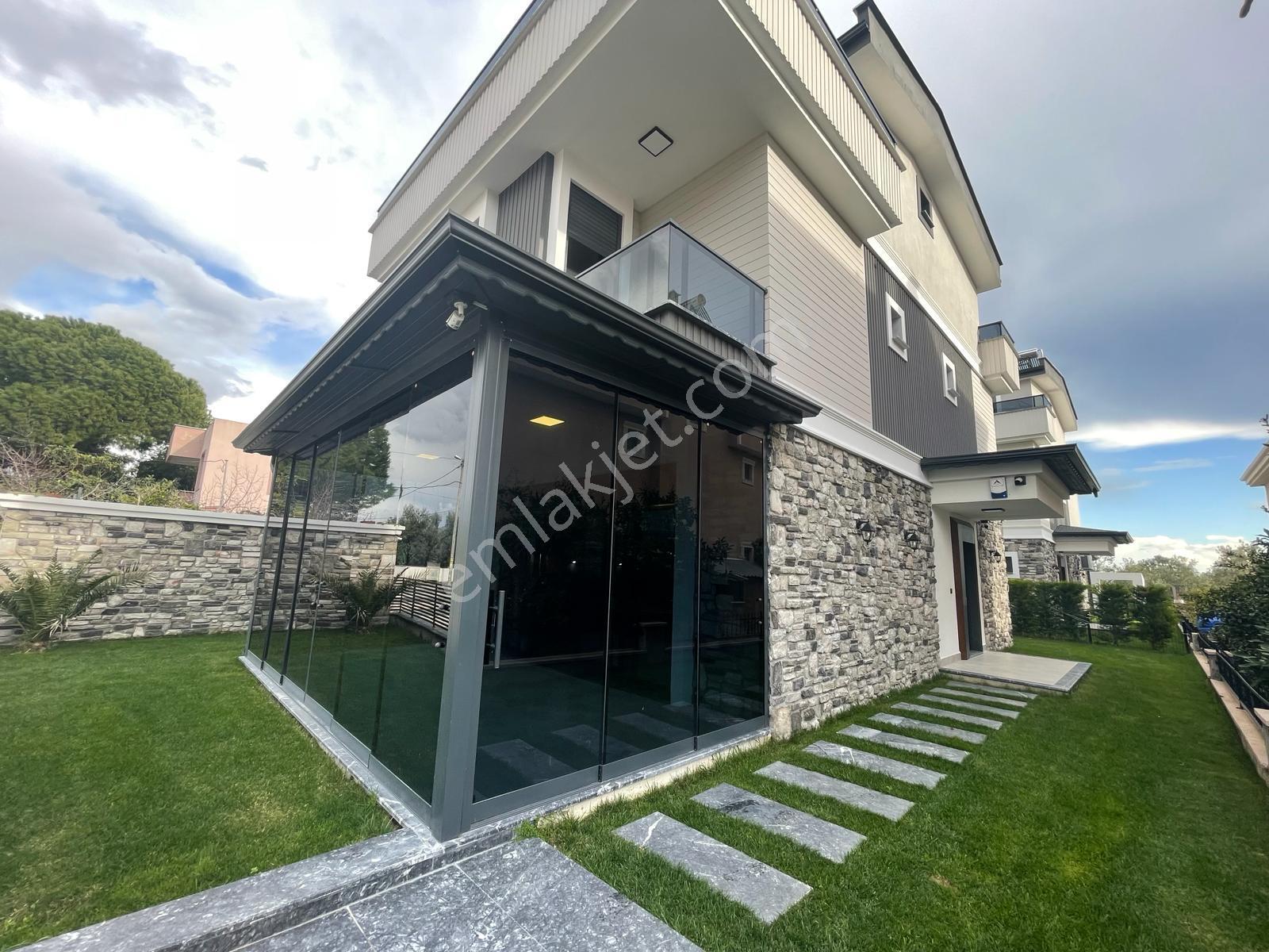 Poyraz Gayrimenkul'den Altınoluk'ta Satılık Sıfır Deniz'e Çok Yakın Villa - Görsel 42