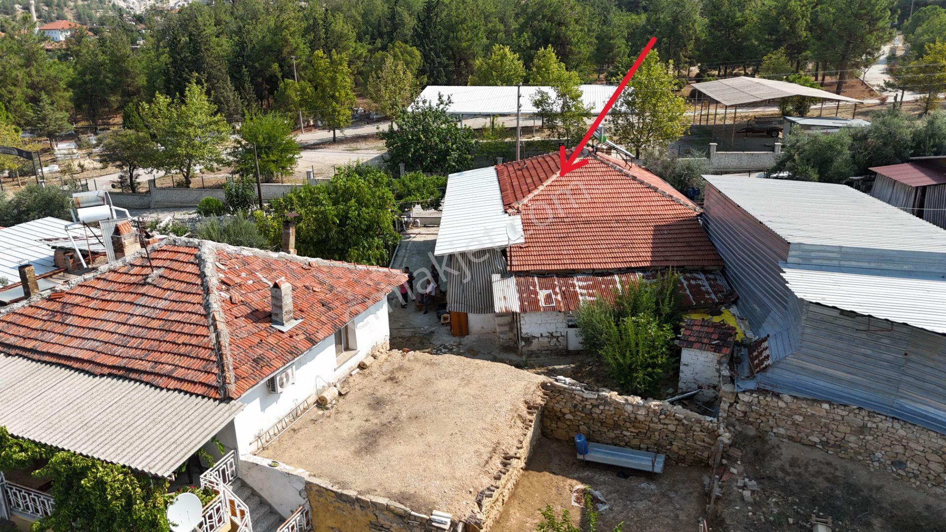 Bakan Gm'den Pamukkale Irlıganlı'da Satılık İçinde Ev Olan Arsa - Görsel 5