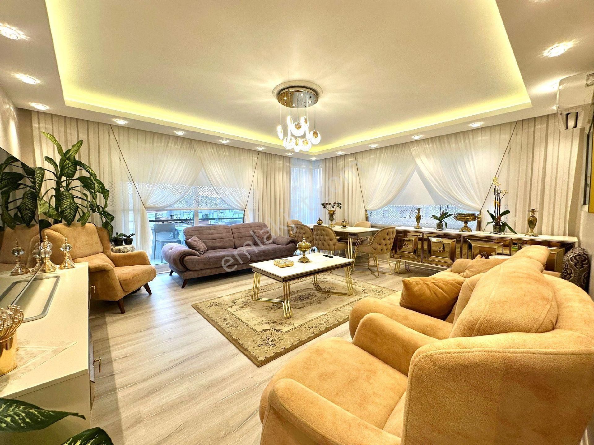 Alanya Merkez De Satılık 3+1 Daire