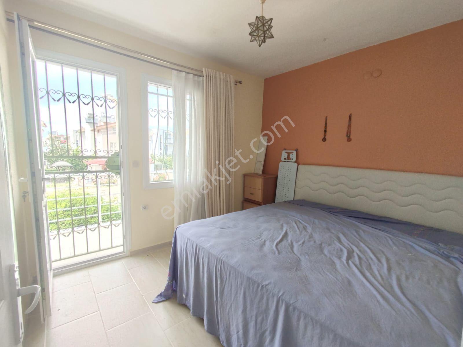 Kuşadası Davutlar Sahil Sitelerinde 4+1 120m2 Eşyalı Tripleks Viila - Görsel 9