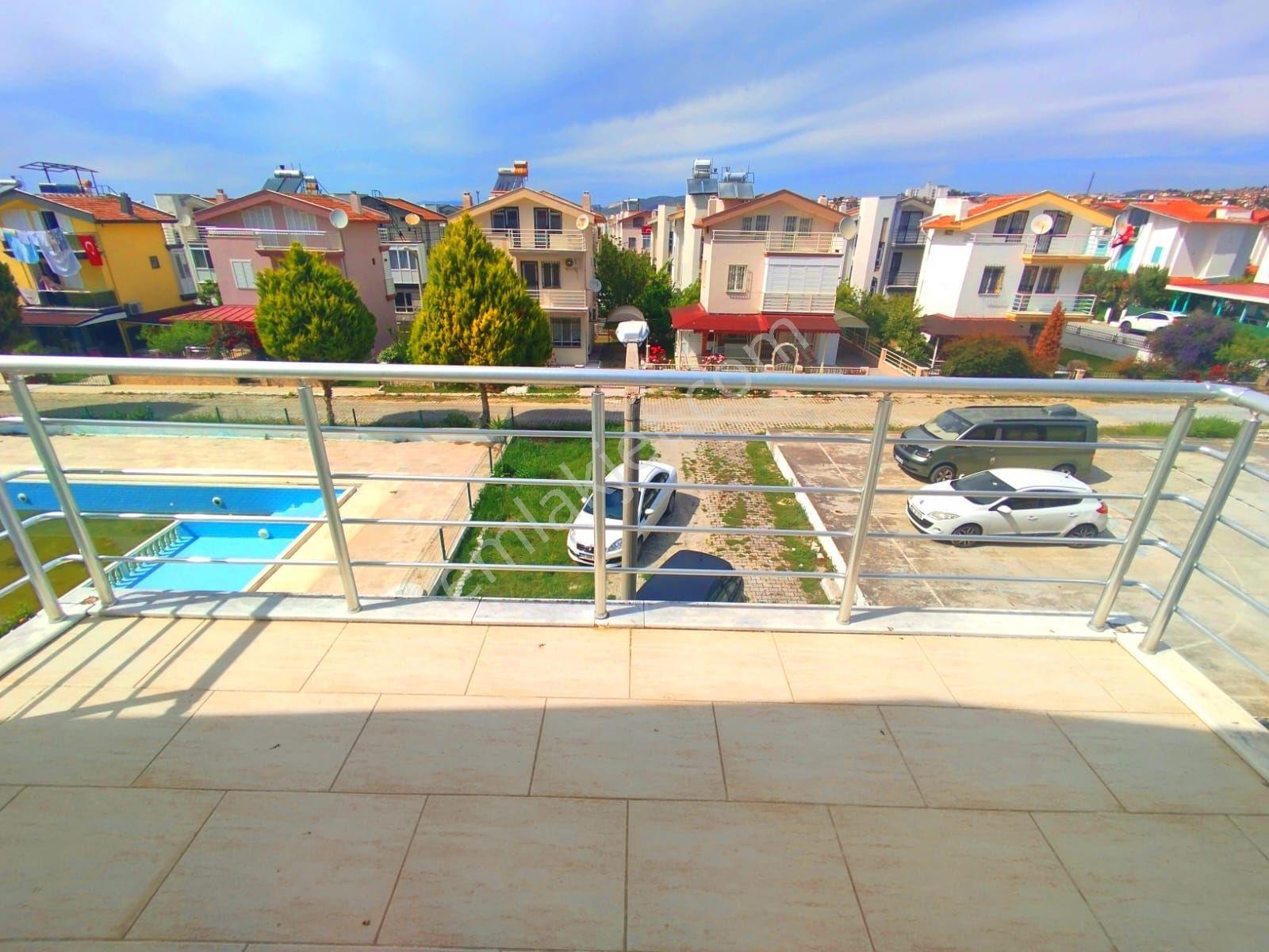 Kuşadası Davutlar Sahil Sitelerinde 4+1 120m2 Eşyalı Tripleks Viila - Görsel 21