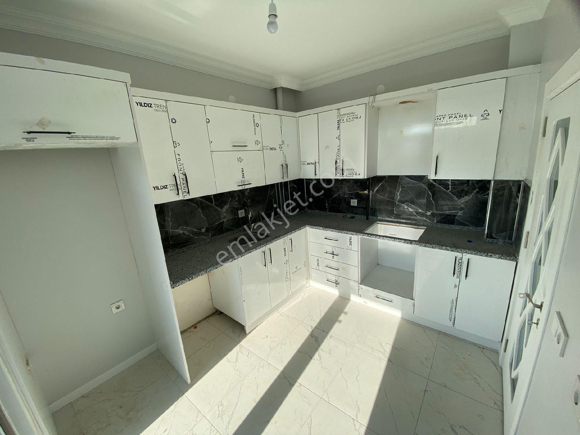 Konya Meram Alakova Mah. 95 M2 2+1 Satılık Lüks Daire