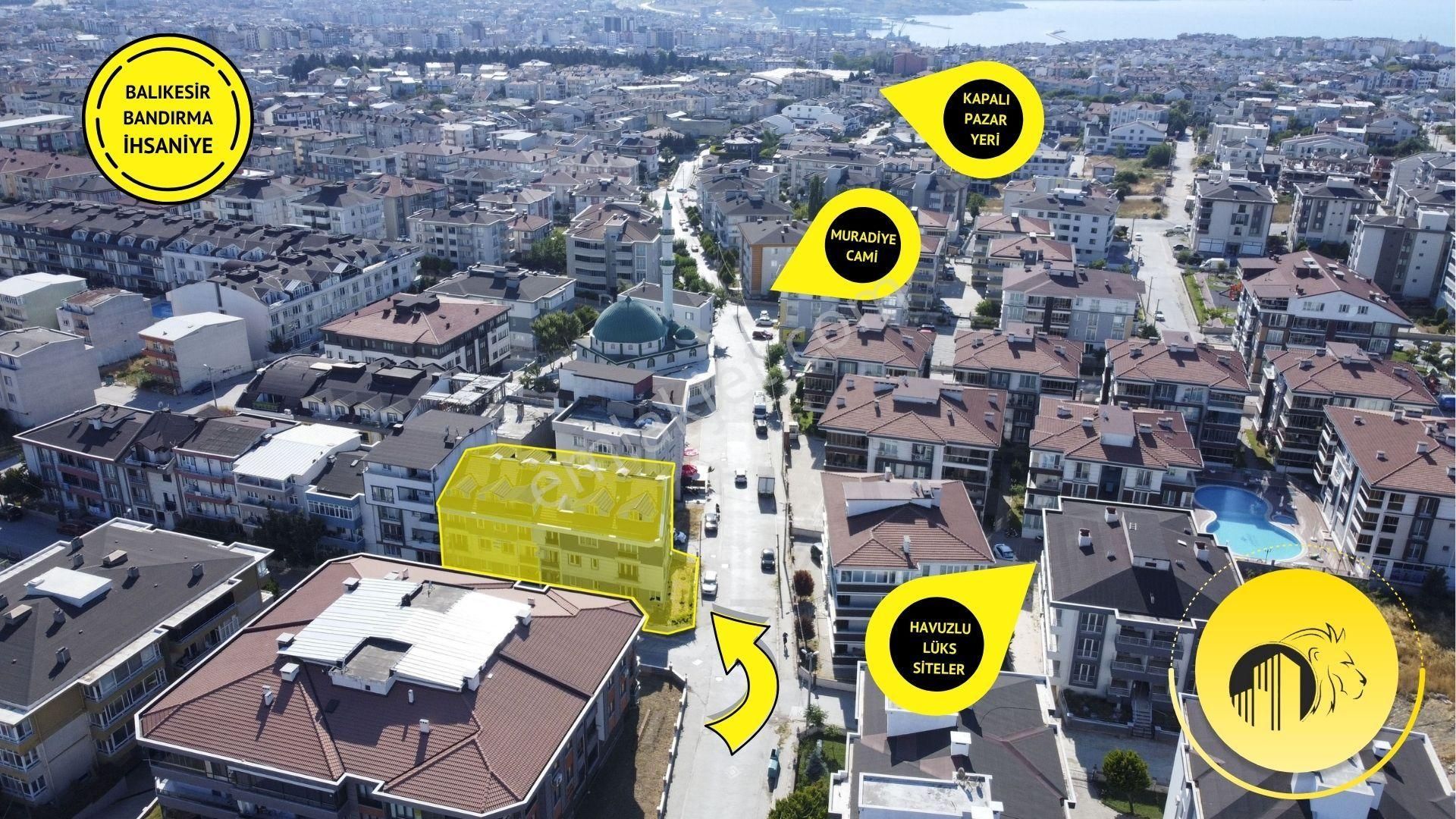 Bandırma İhsaniye'de Muradiye Camii Yakınında Satılık Şahane Konumlu 2+1 Daire