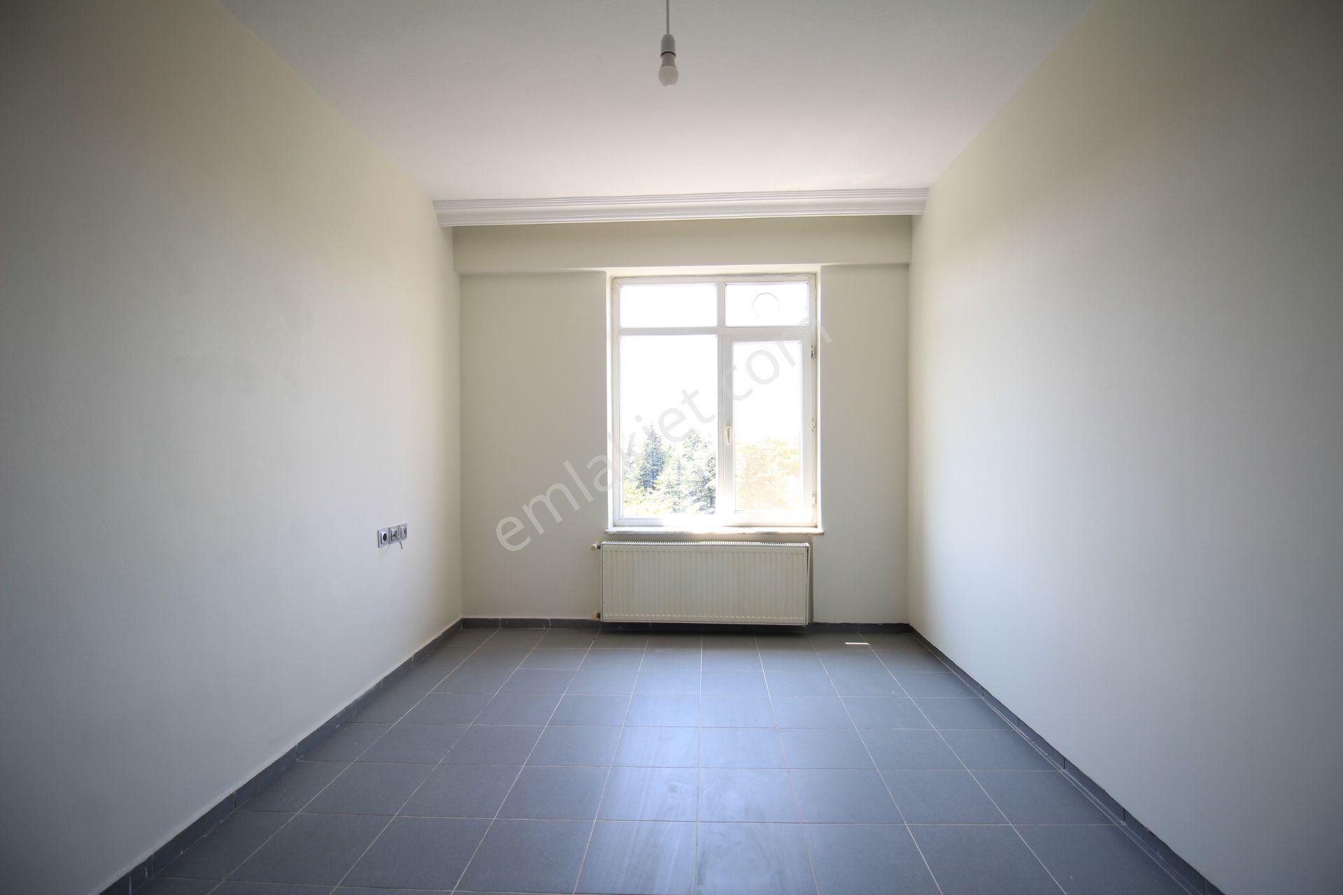 Esgyo'dan Atatürk Cad Üzeri Manzaralı Ve Bakımlı 2+1 Daire - Görsel 14