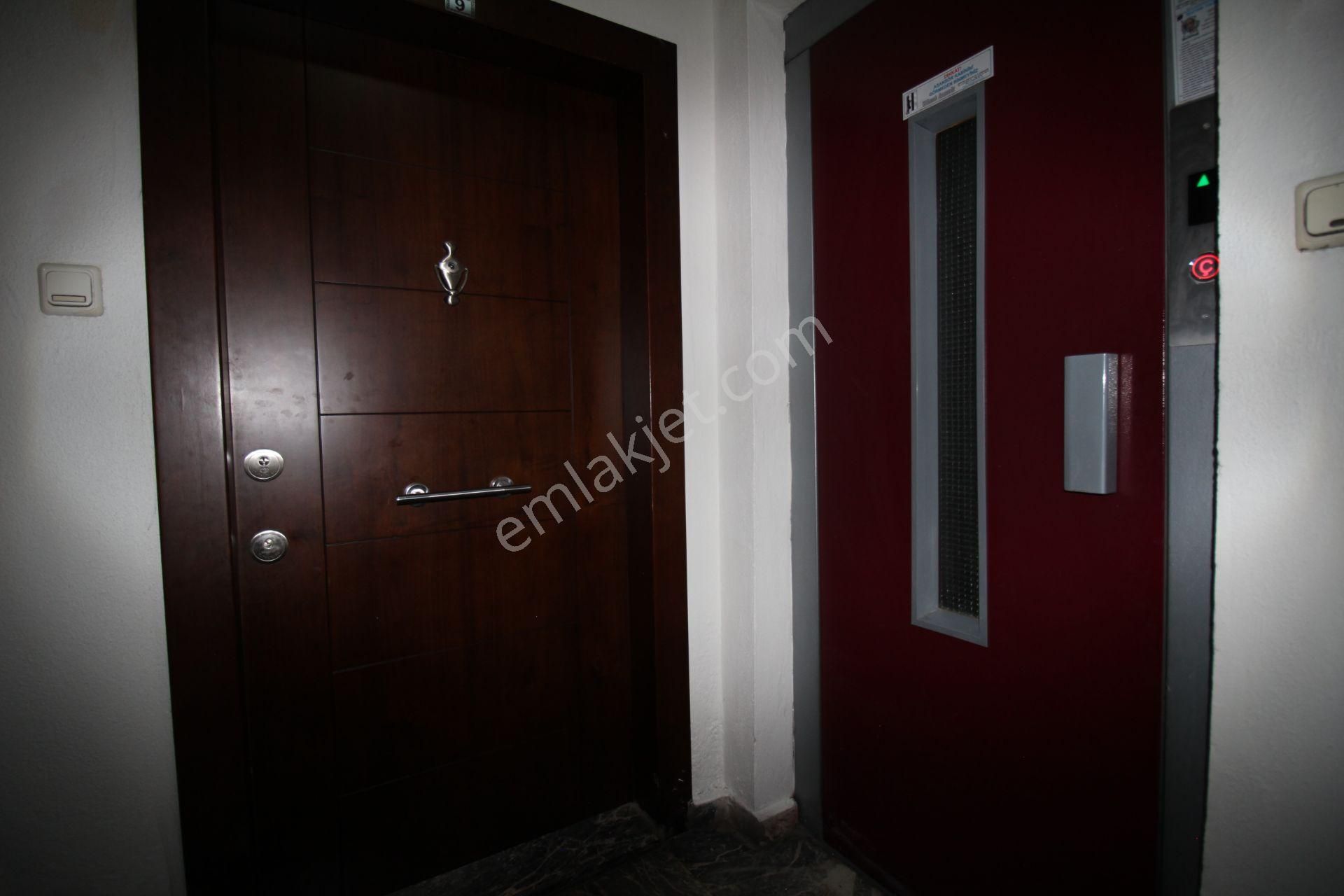 Esgyo'dan Atatürk Cad Üzeri Manzaralı Ve Bakımlı 2+1 Daire - Görsel 4