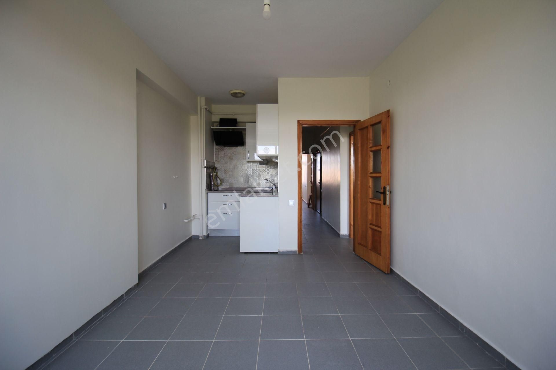 Esgyo'dan Atatürk Cad Üzeri Manzaralı Ve Bakımlı 2+1 Daire - Görsel 11