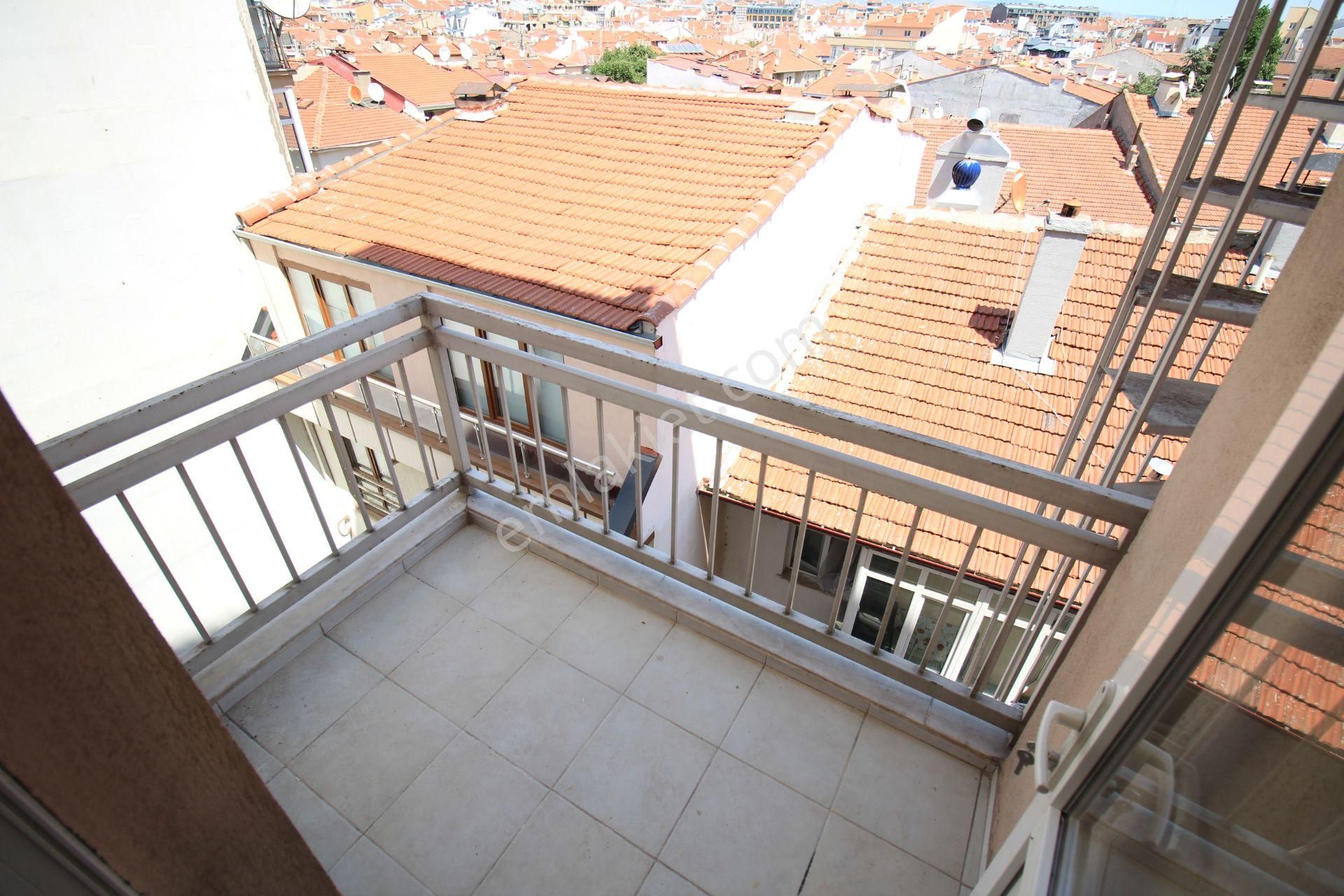 Esgyo'dan Atatürk Cad Üzeri Manzaralı Ve Bakımlı 2+1 Daire - Görsel 25