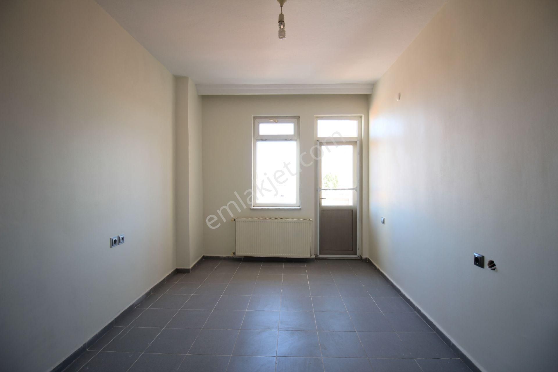 Esgyo'dan Atatürk Cad Üzeri Manzaralı Ve Bakımlı 2+1 Daire - Görsel 22