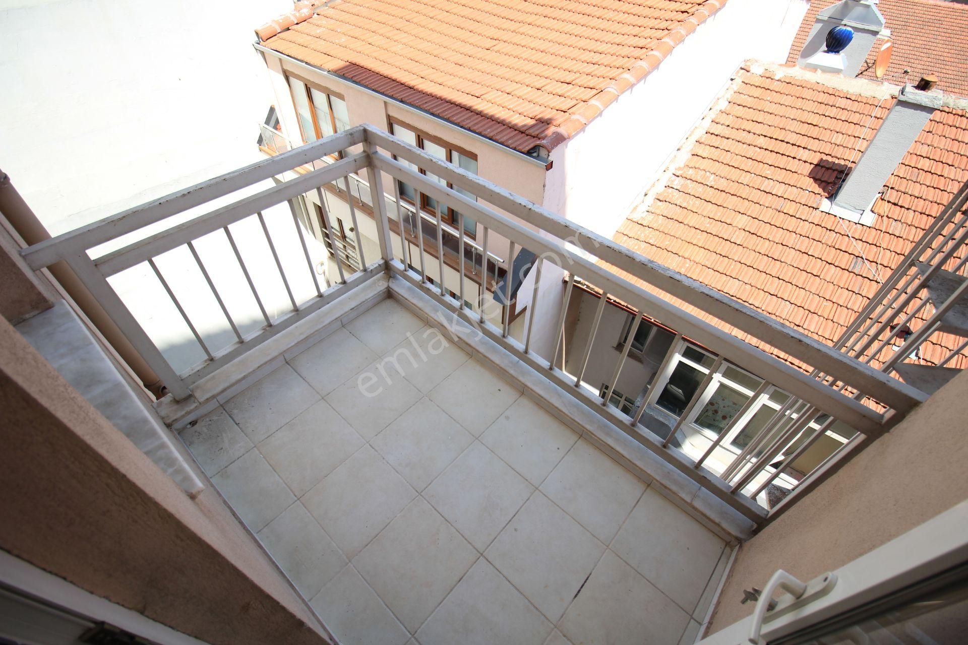 Esgyo'dan Atatürk Cad Üzeri Manzaralı Ve Bakımlı 2+1 Daire - Görsel 26