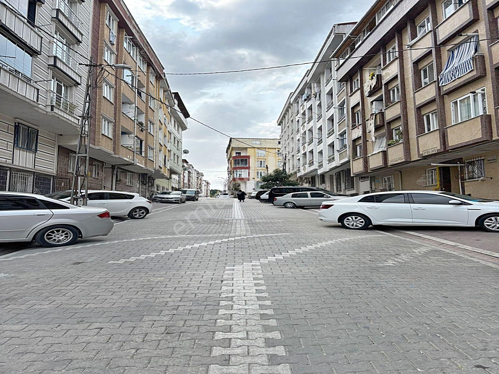 Cadde34 Yapı'dan Örnek Mahallesinde Sığınaklı Tertemiz Satılık 2+1 Bahçe Katı!!!
