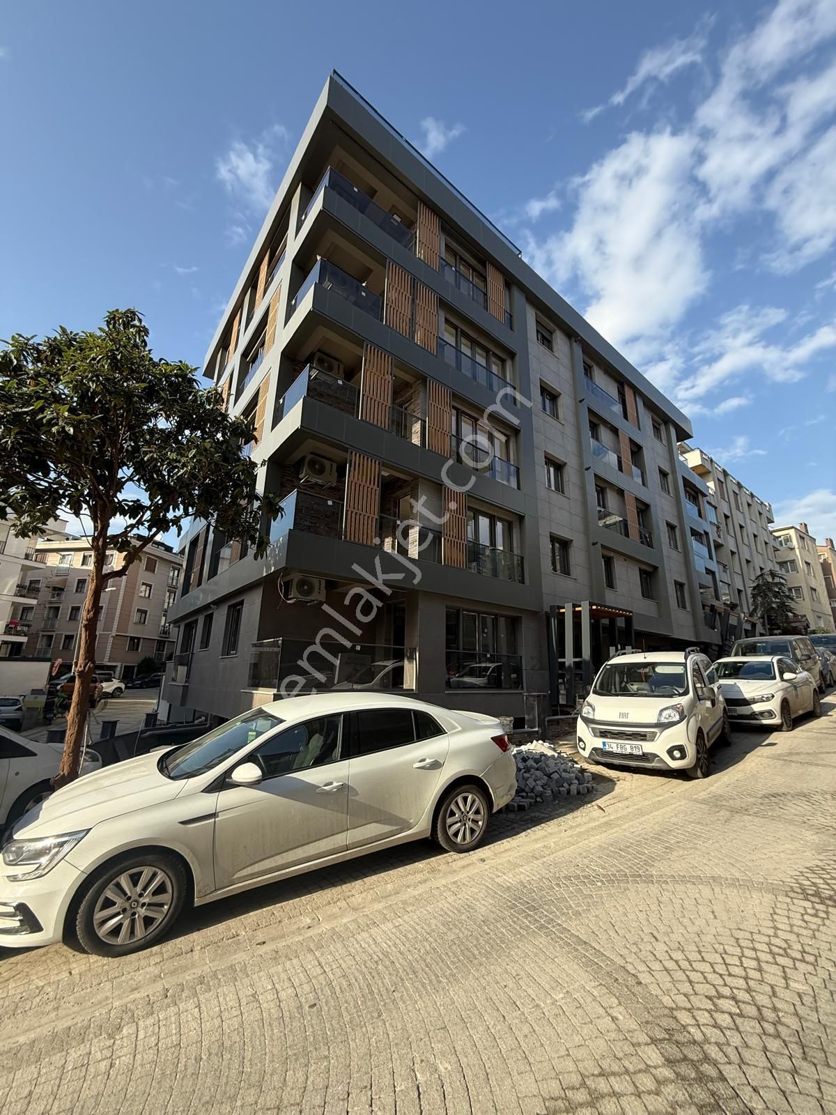 Üsküdar Salacakta 3+1 110 M2 Bahçeli Sıfır Otoparklı Daire - Görsel 3