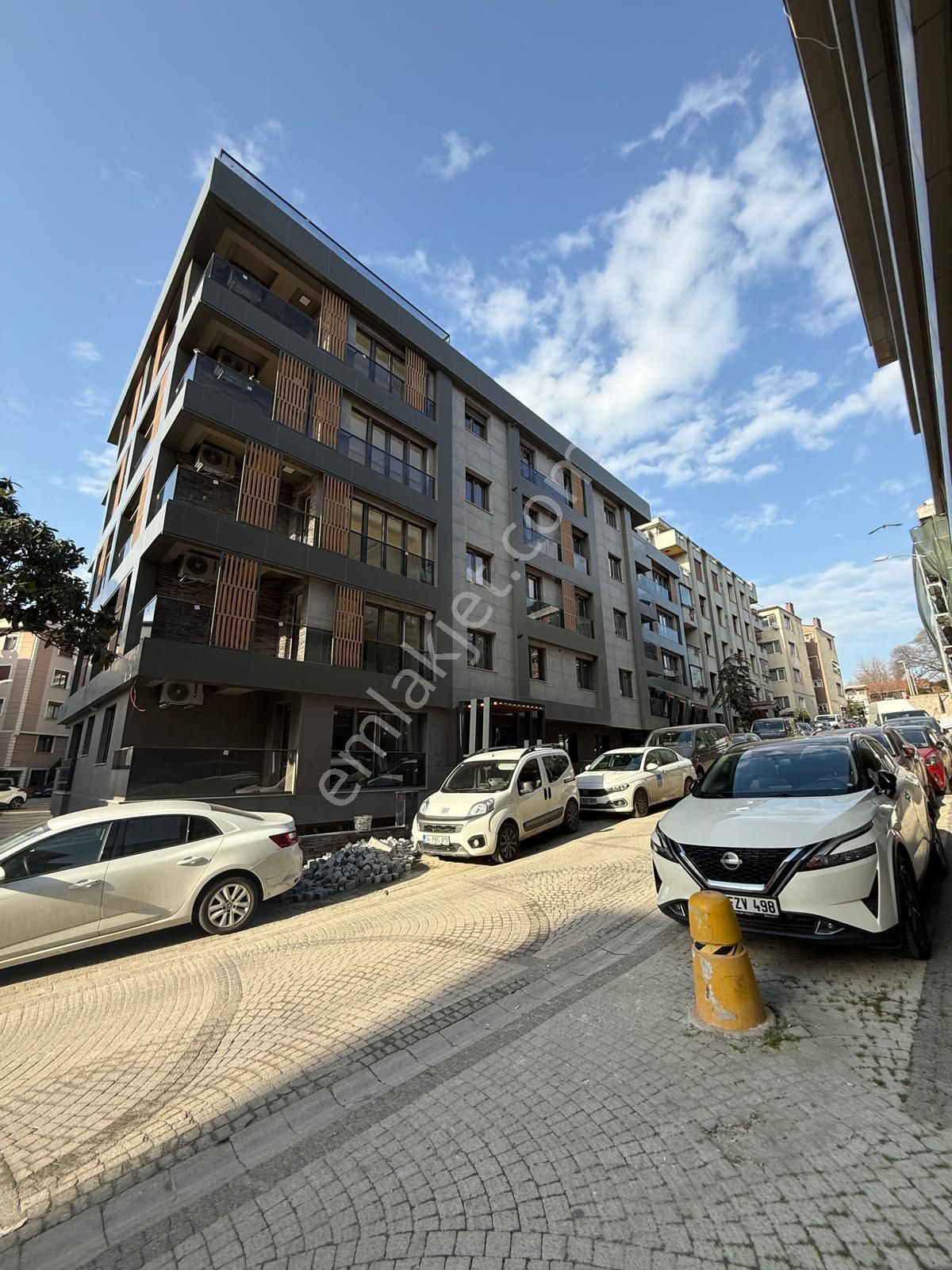 Üsküdar Salacakta 3+1 110 M2 Bahçeli Sıfır Otoparklı Daire - Görsel 2
