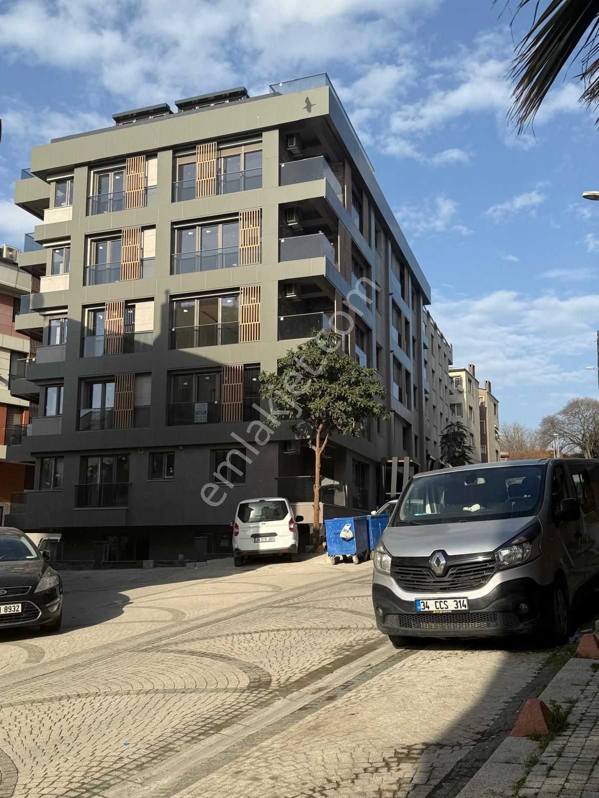 Üsküdar Salacakta 3+1 110 M2 Bahçeli Sıfır Otoparklı Daire