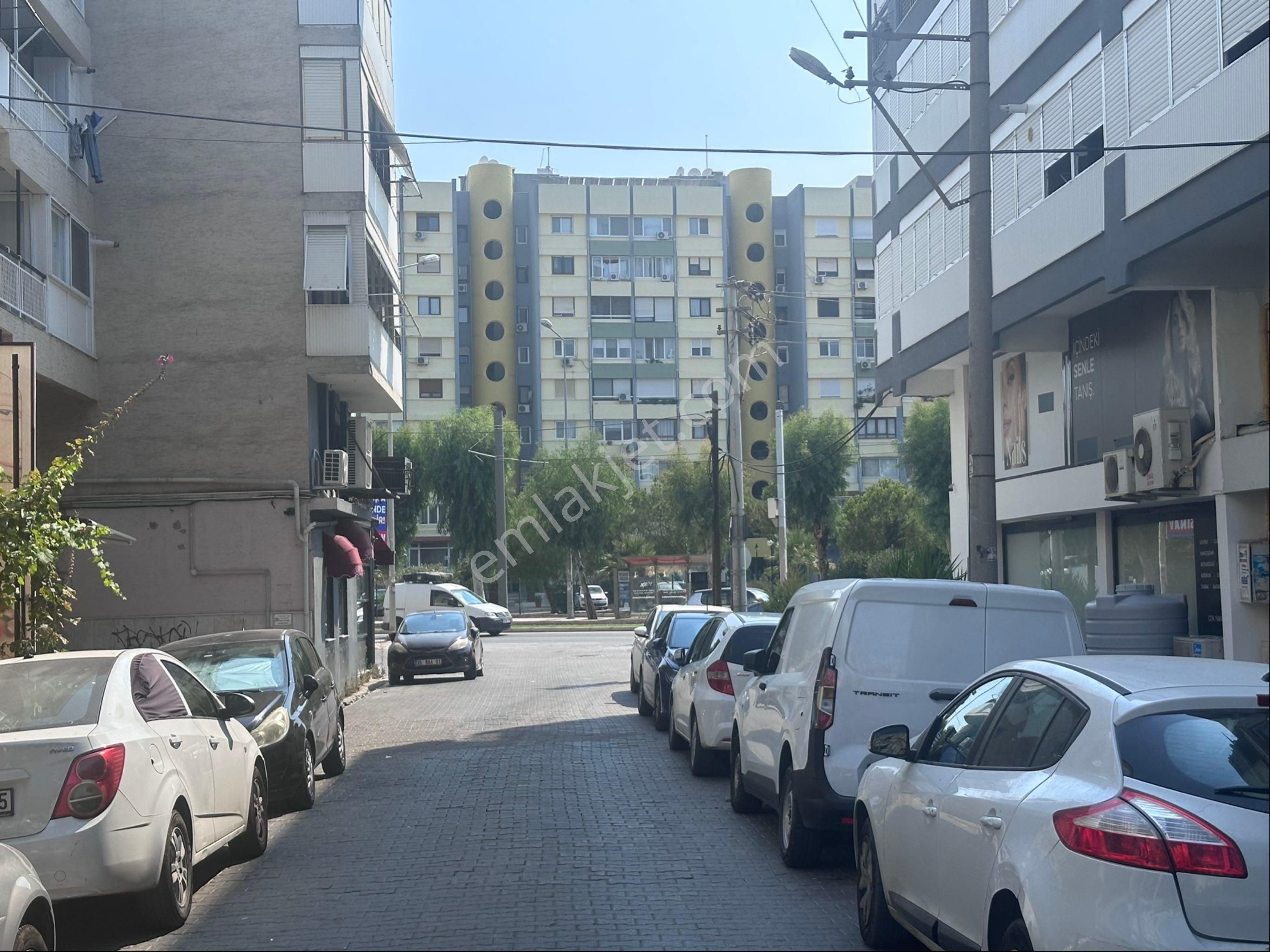 Atakent Yalı Mahallesinde Süper Konumda 2+1 Satılık Daire
