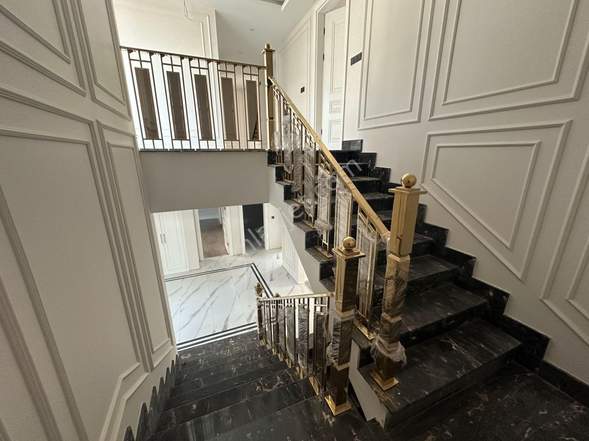 Tuzla Tepeörenin Ultra Lüks Projesi, Özel Dekorlu Satılık Villa - Görsel 21