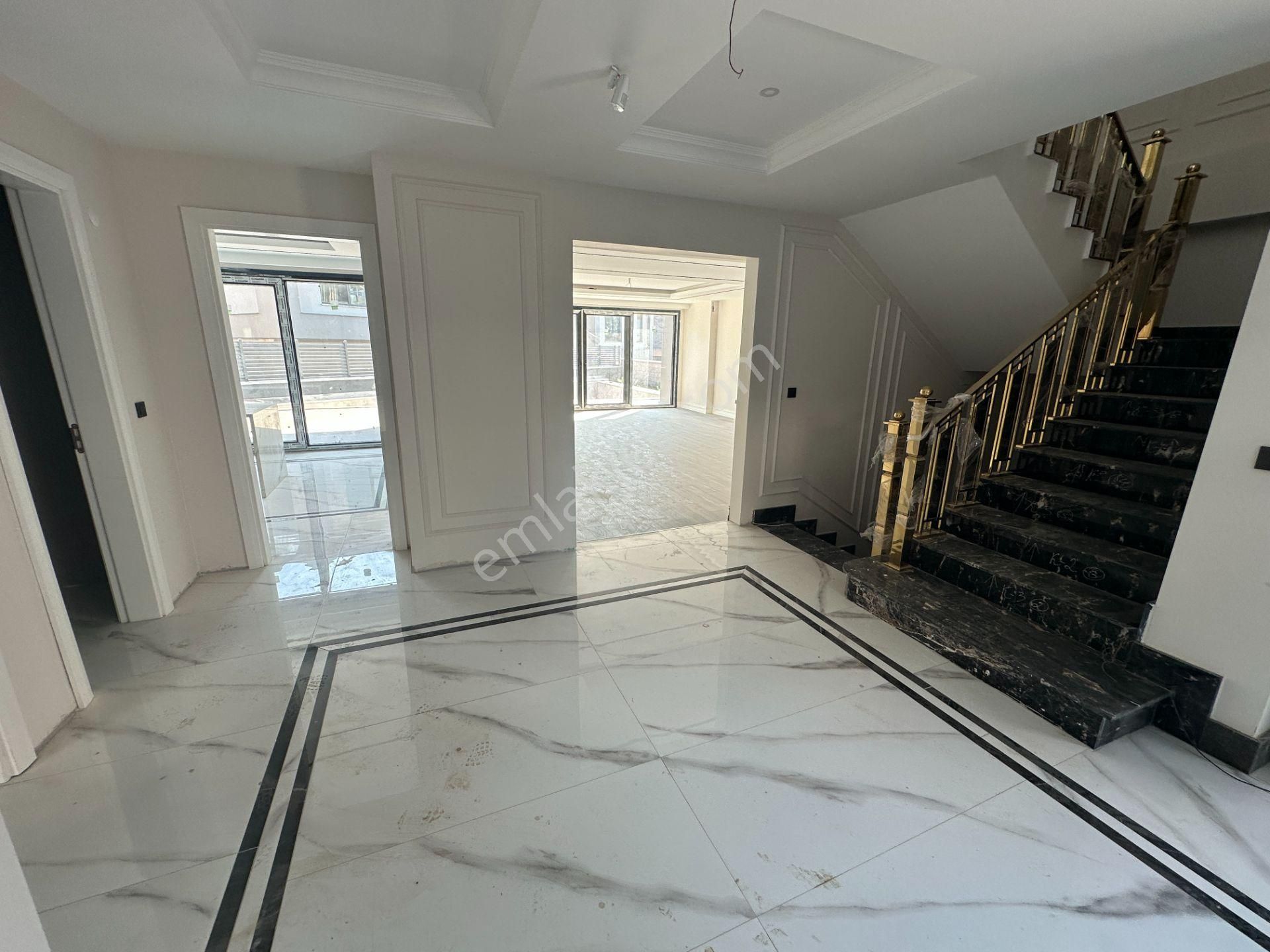 Tuzla Tepeörenin Ultra Lüks Projesi, Özel Dekorlu Satılık Villa - Görsel 10