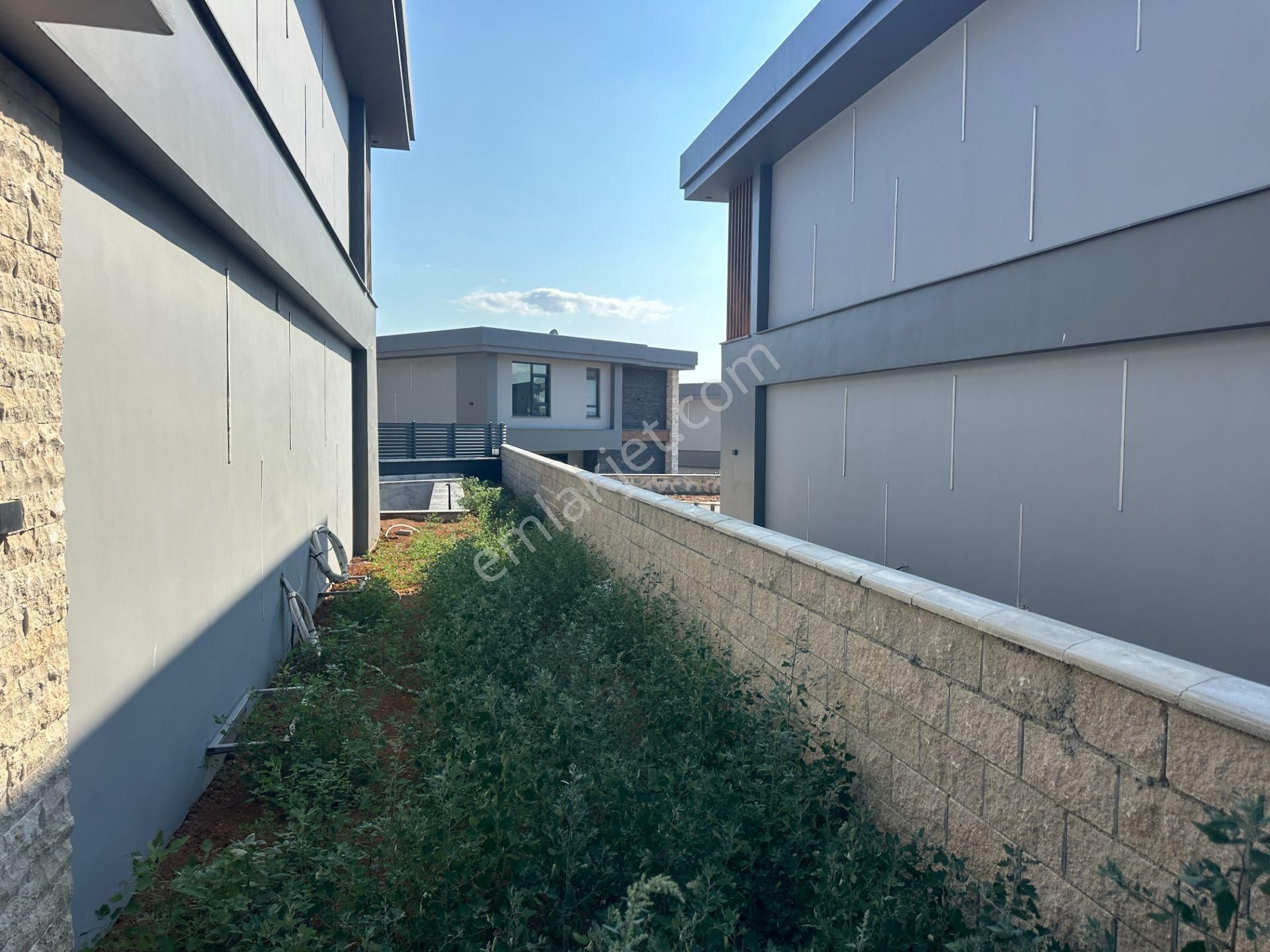 Tuzla Tepeörenin Ultra Lüks Projesi, Özel Dekorlu Satılık Villa - Görsel 33