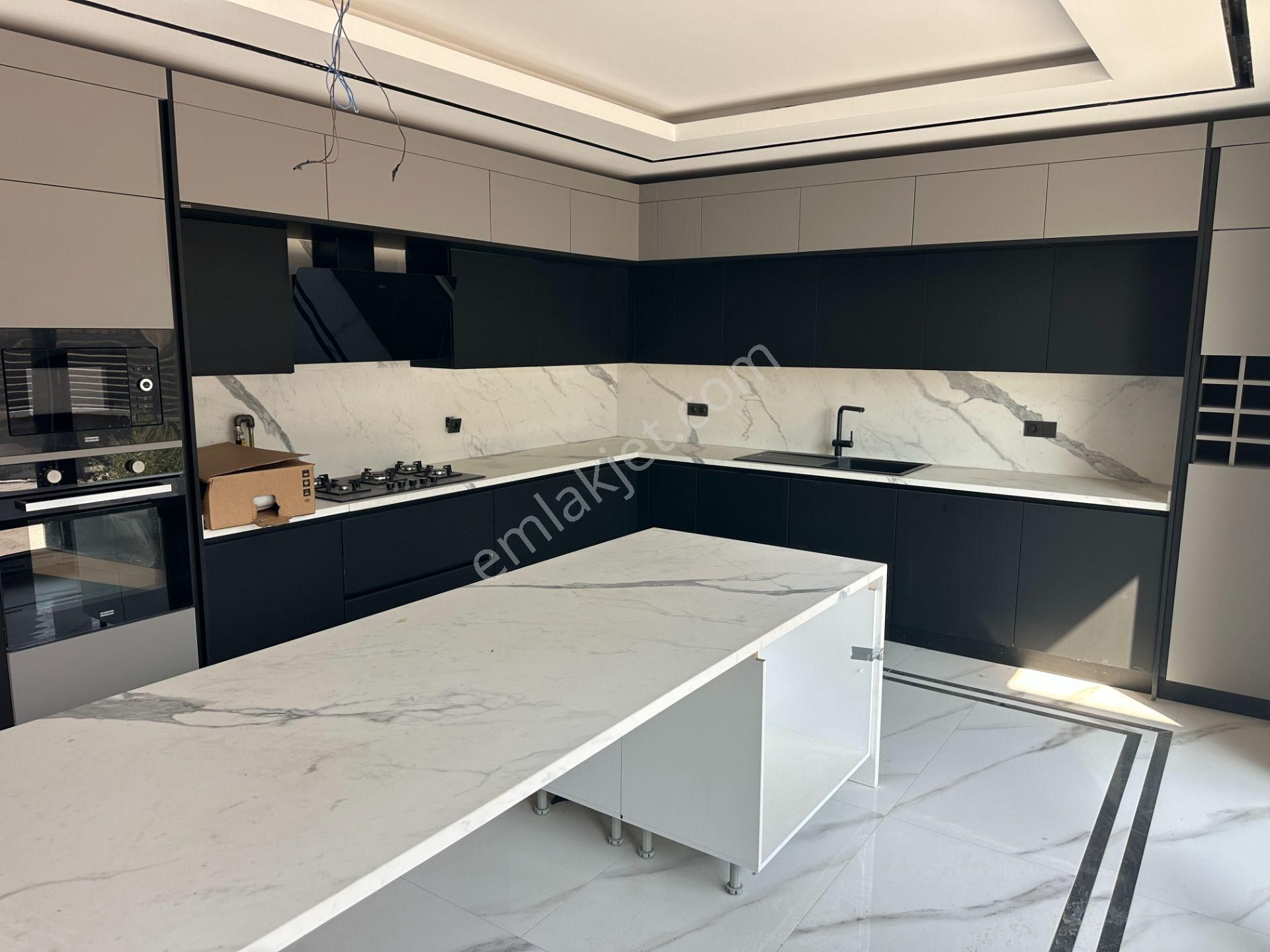 Tuzla Tepeörenin Ultra Lüks Projesi, Özel Dekorlu Satılık Villa - Görsel 14