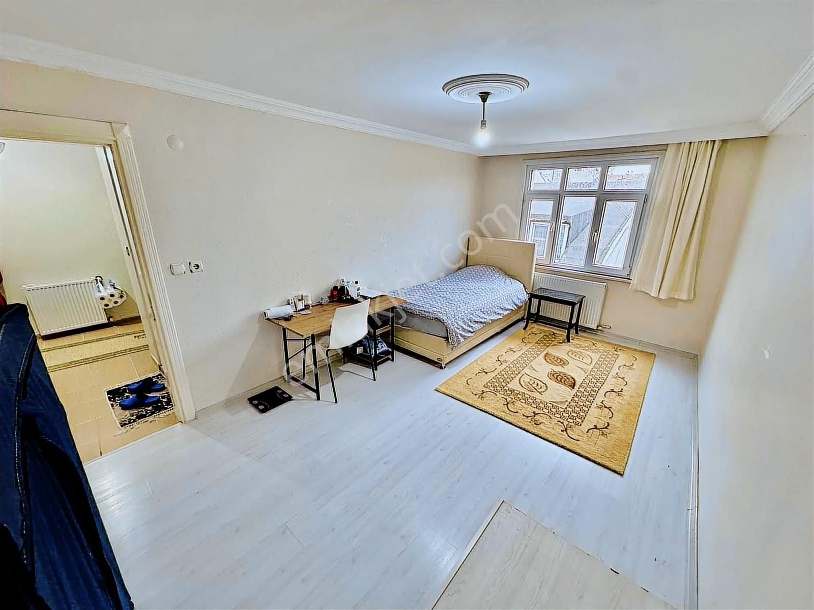 Alaçatı Dan S.gazi Esentepe Mah.nde 250 M2 2008 Yapımı Dubleks - Görsel 19