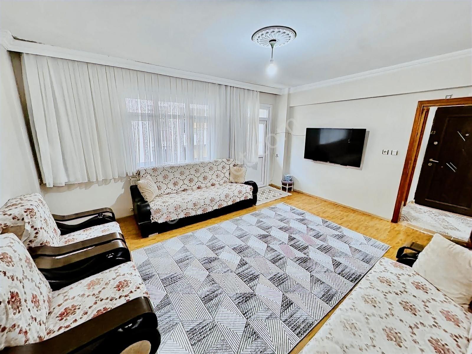 Alaçatı Dan S.gazi Esentepe Mah.nde 250 M2 2008 Yapımı Dubleks - Görsel 35