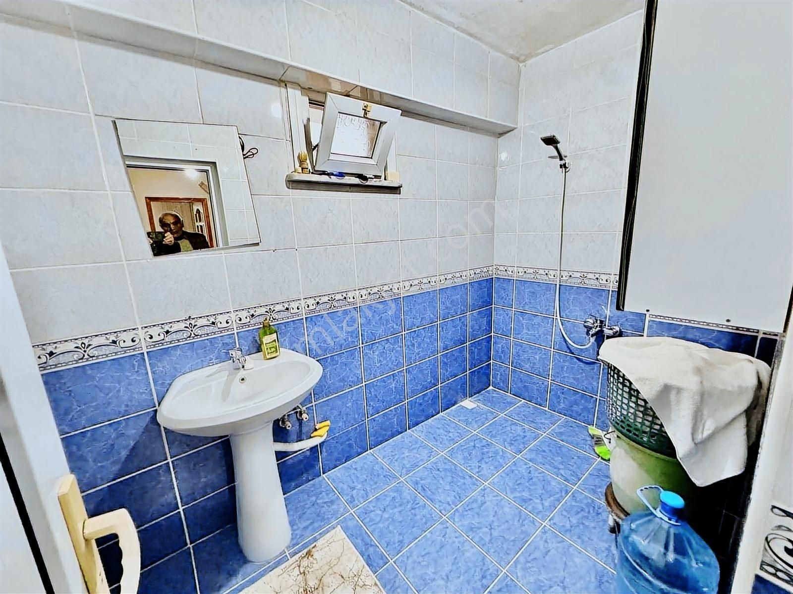 Alaçatı Dan S.gazi Esentepe Mah.nde 250 M2 2008 Yapımı Dubleks - Görsel 13