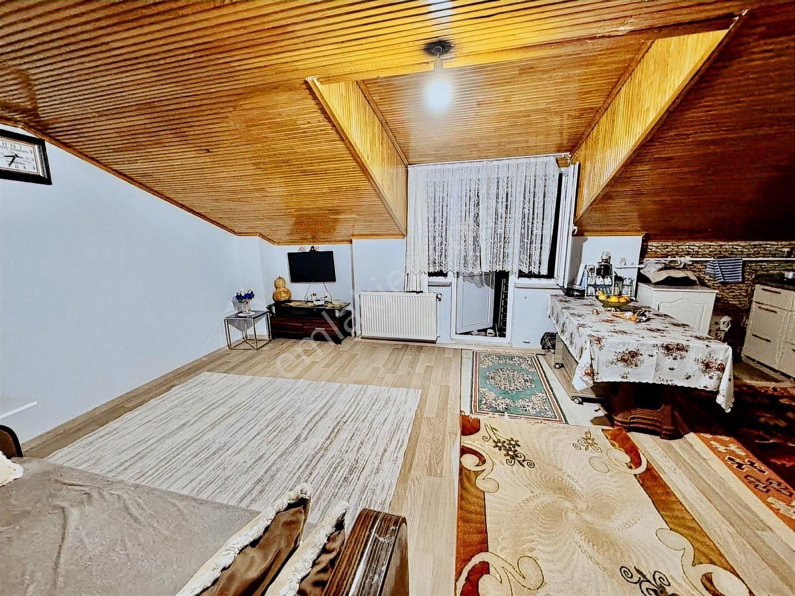 Alaçatı Dan Esentepe Mah.nde 200 M2 4+2 Masrafsız Dubleks Daire - Görsel 17