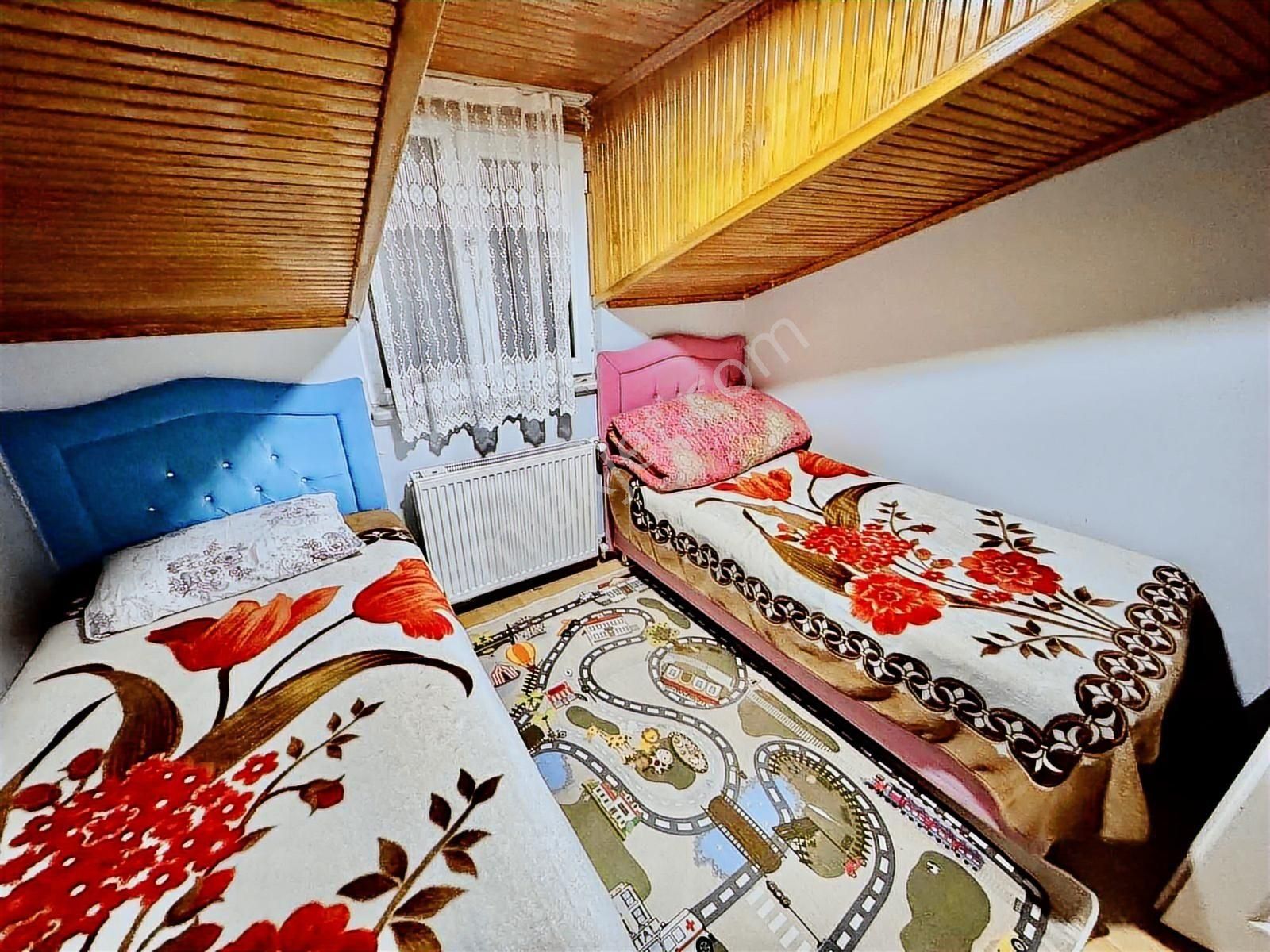 Alaçatı Dan Esentepe Mah.nde 200 M2 4+2 Masrafsız Dubleks Daire - Görsel 14