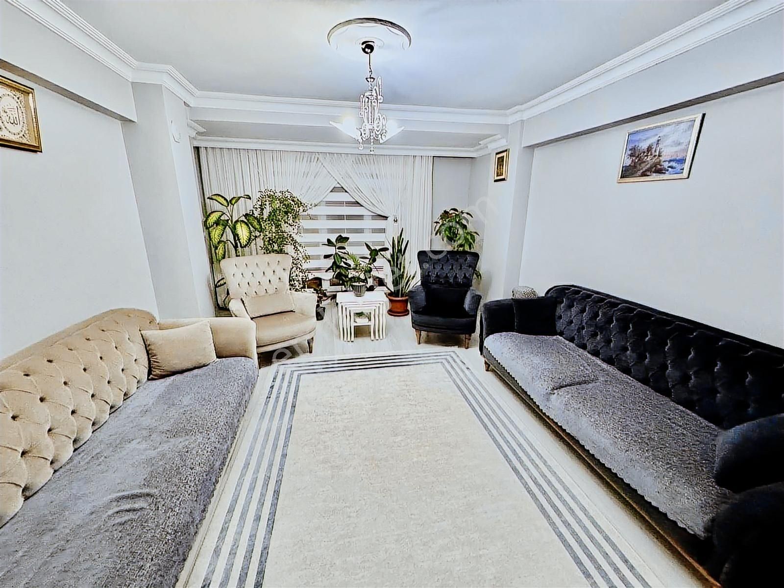 Alaçatı Dan Esentepe Mah.nde 200 M2 4+2 Masrafsız Dubleks Daire - Görsel 3