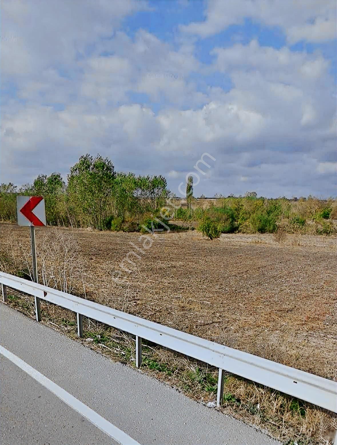 Alaçatı Dan K.lareli P.hisar'da Asfalta Cephe Tek Tapu 7.486 M2