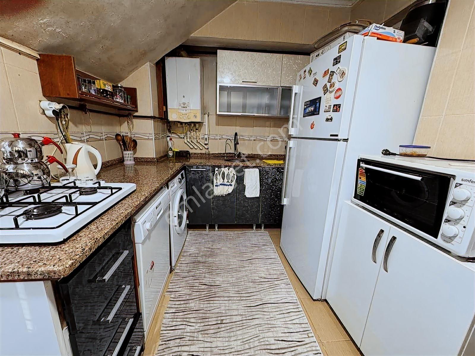 Alaçatı Dan Yunusemre Mah'nde Önü Arkası Bahçeli Hisseli Daire - Görsel 19