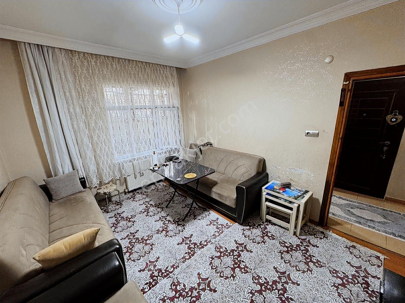 Alaçatı Dan Yunusemre Mah'nde Önü Arkası Bahçeli Hisseli Daire - Görsel 15