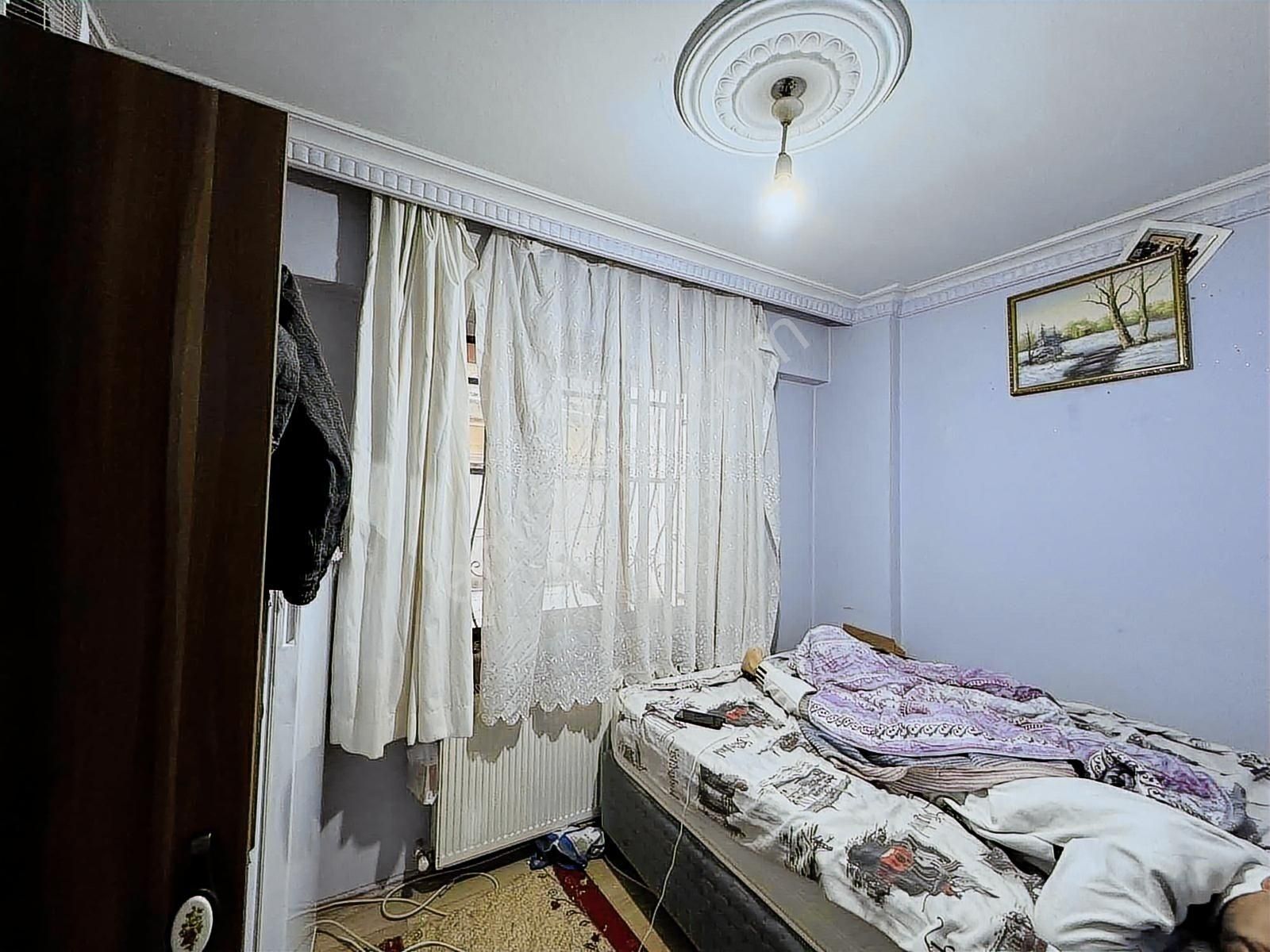 Alaçatı Dan Esentepe Mah'nde 10 Yaş.180 M2 Ters Dubleks Daire - Görsel 14