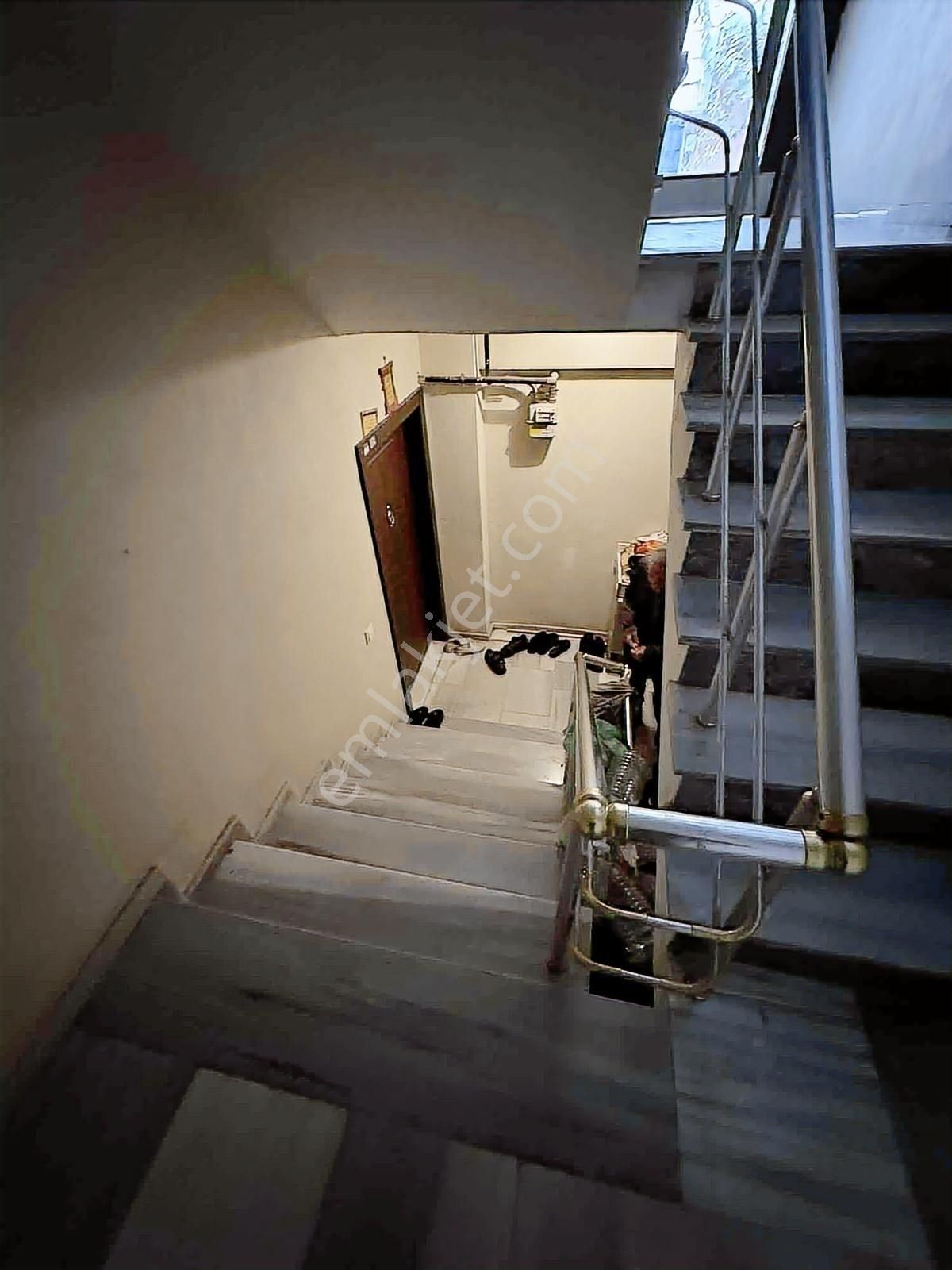 Alaçatı Dan Esentepe Mah'nde 10 Yaş.180 M2 Ters Dubleks Daire - Görsel 11