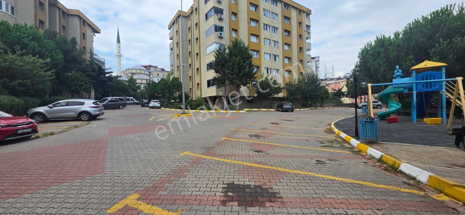 Site İçerisinde, 3+1 , 140 M2 , Arakat Daire