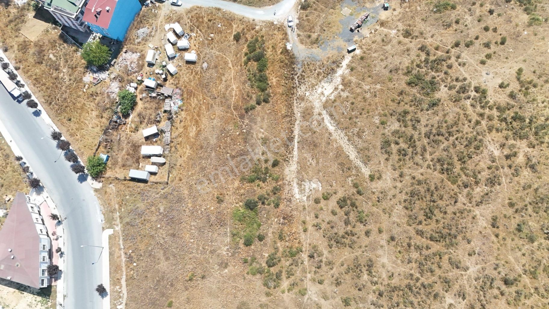 Arnavutköy Taşolukta Cadde Cephe Köşe Başı Satılık Arsa - Görsel 4