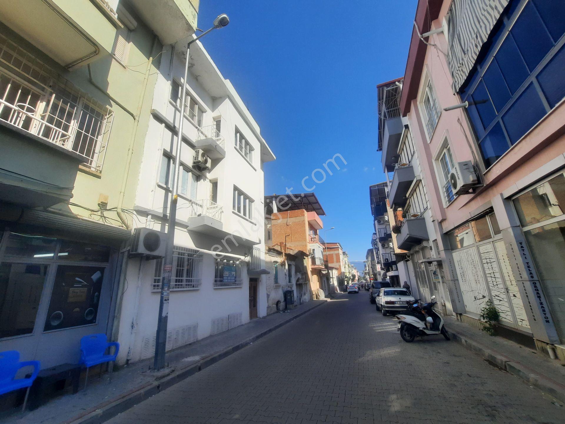 Cumhuriyette Şehir Merkezine Yakın, 3 Katlı Bina… - Görsel 20
