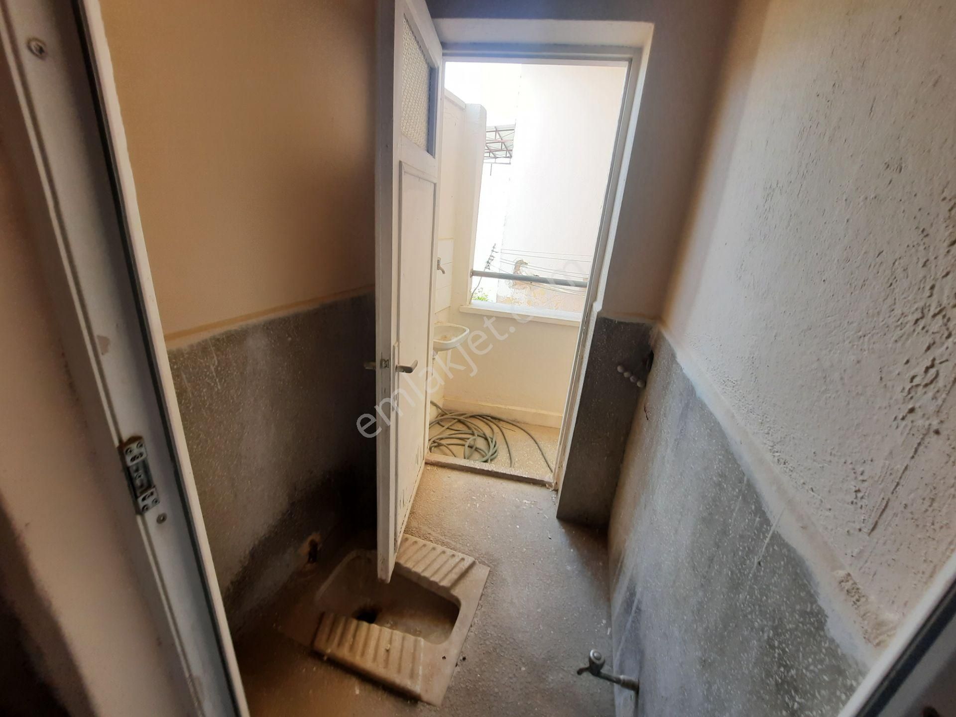 Cumhuriyette, Cadde Üzeri, 3 Katlı Bina… - Görsel 13